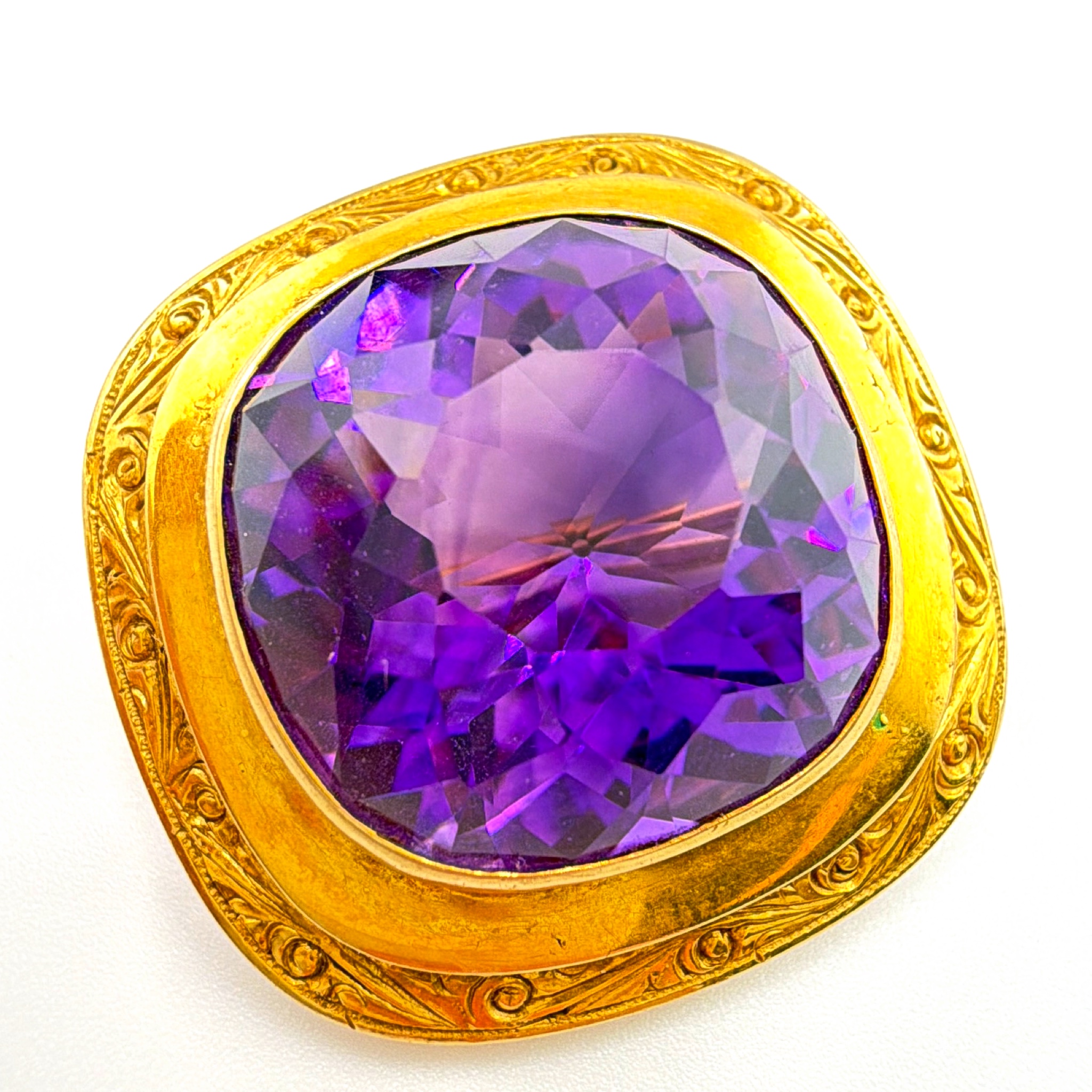 Huge Victorian 1880s–1900s 14K Gold Siberian Amethyst Cushion Brooch 11.76g $2750-$5000