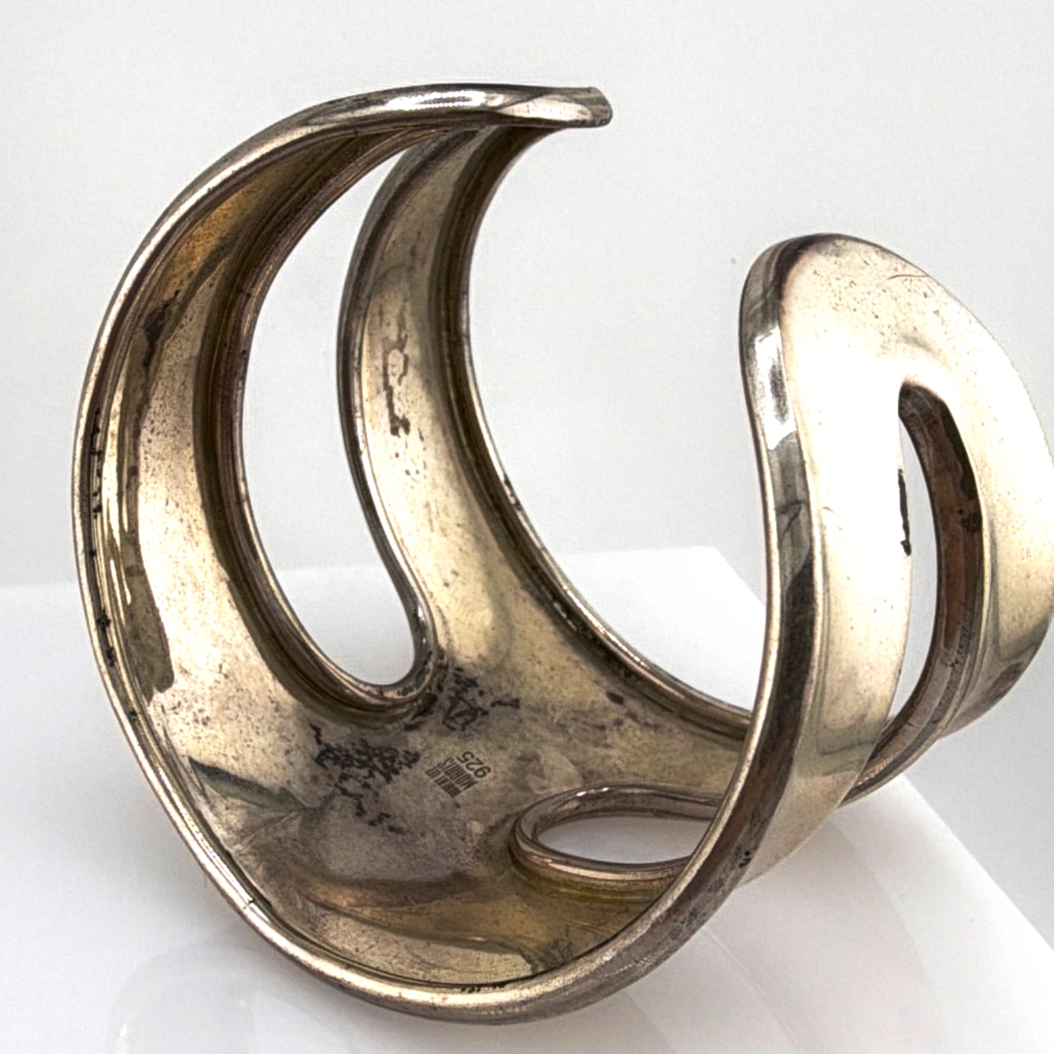 Retro 80s–90s Sterling Robert Lee Morris Modernist Swirl Cuff Bracelet 61.54g 2.25 in — Side
