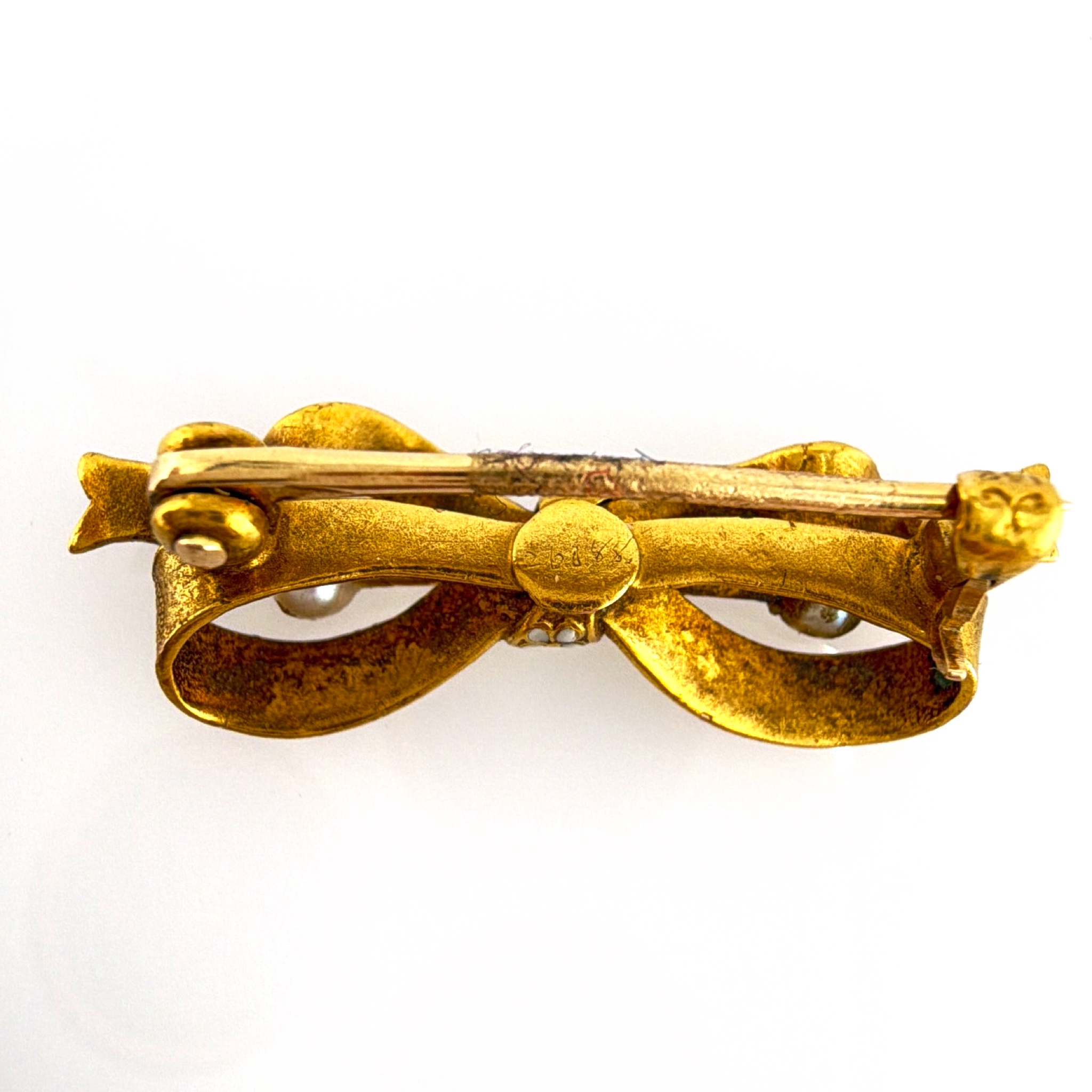 Victorian 1880s–1910s 14K Gold Enamel Bow Brooch, Seed Pearls 1.74g 1.25in — Front