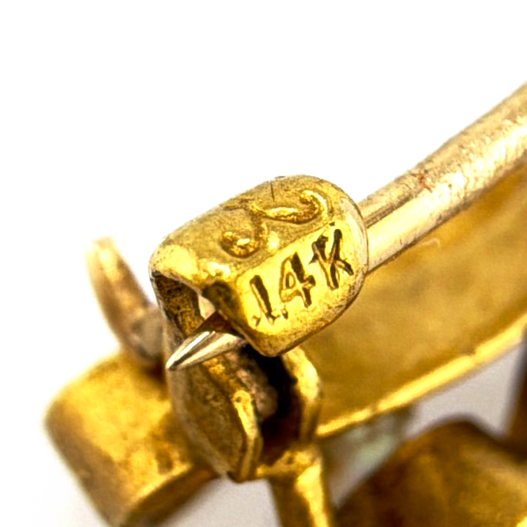 Victorian 1880s–1910s 14K Gold Enamel Bow Brooch, Seed Pearls 1.74g 1.25in — Detail