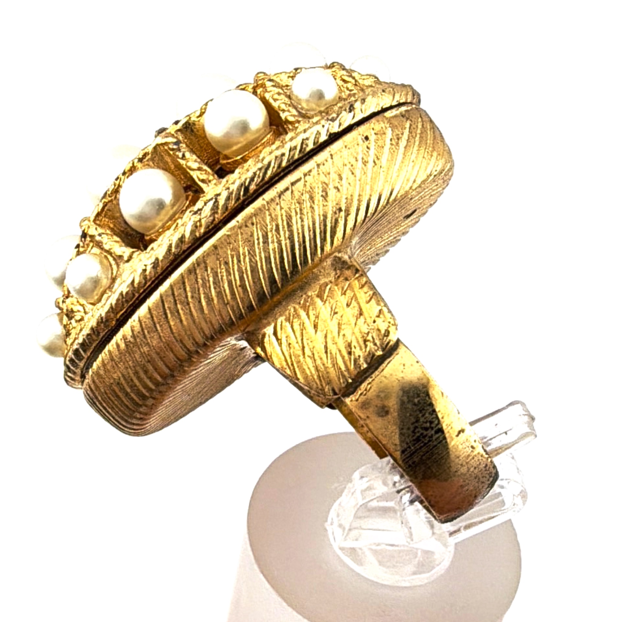 70s Size 5 Avon Gold Tone Faux Pearl Hinged Compartment Ring 20.87g — Side