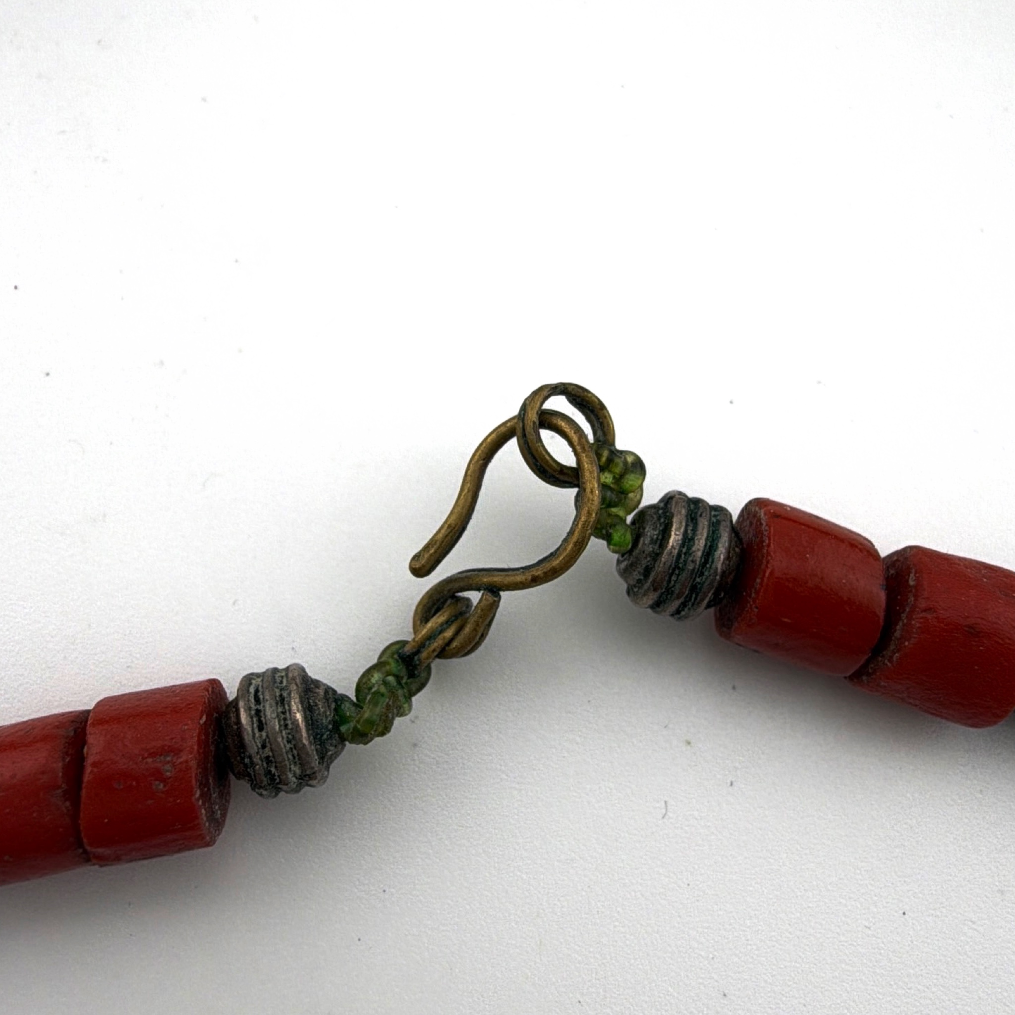 Silver Tone Faux Amber Copal Resin Moroccan Berber 24 in Tribal Chunky Beaded Necklace — Detail