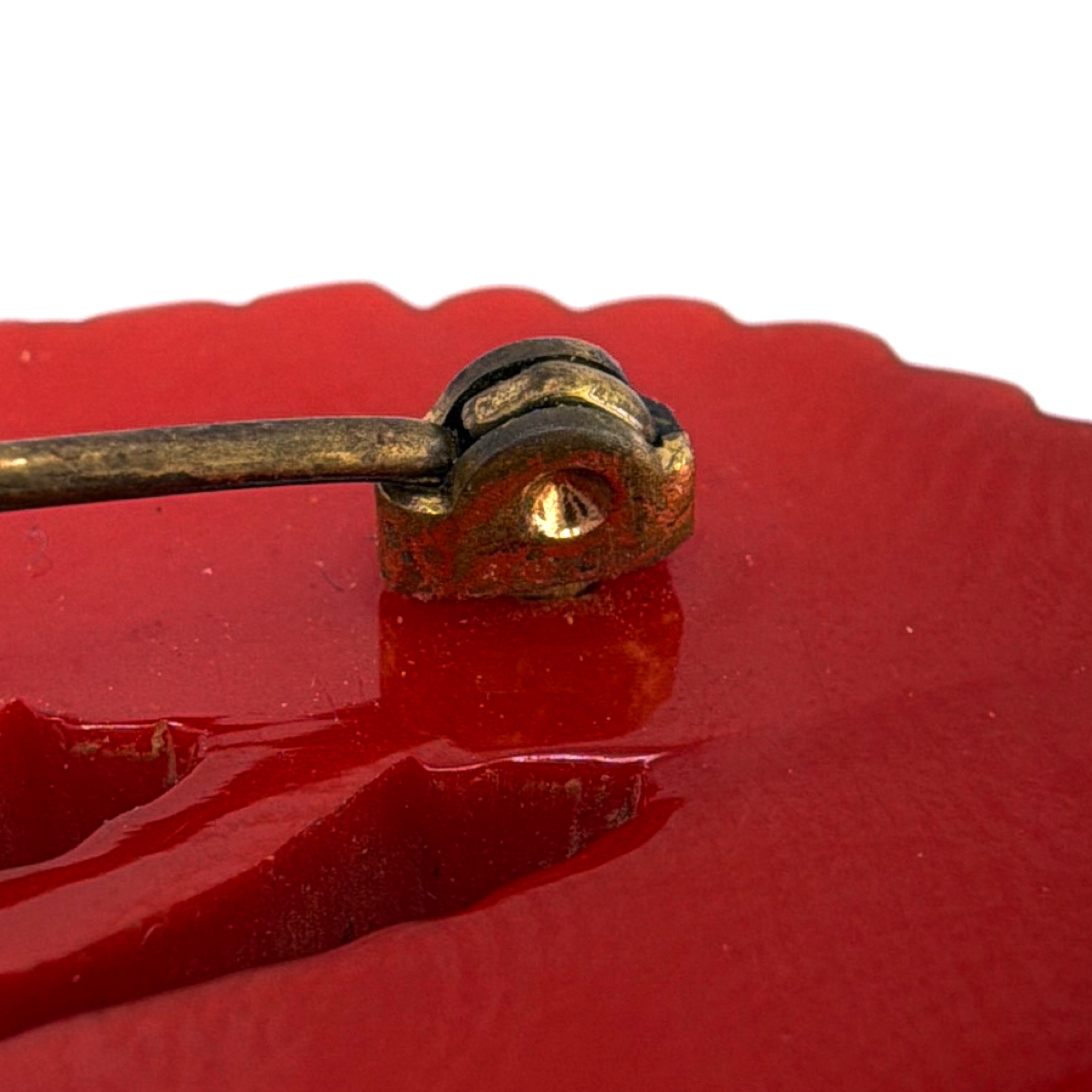 Vintage Carved Red Bakelite Leaf Feather Bar Brooch 13.24g — Detail