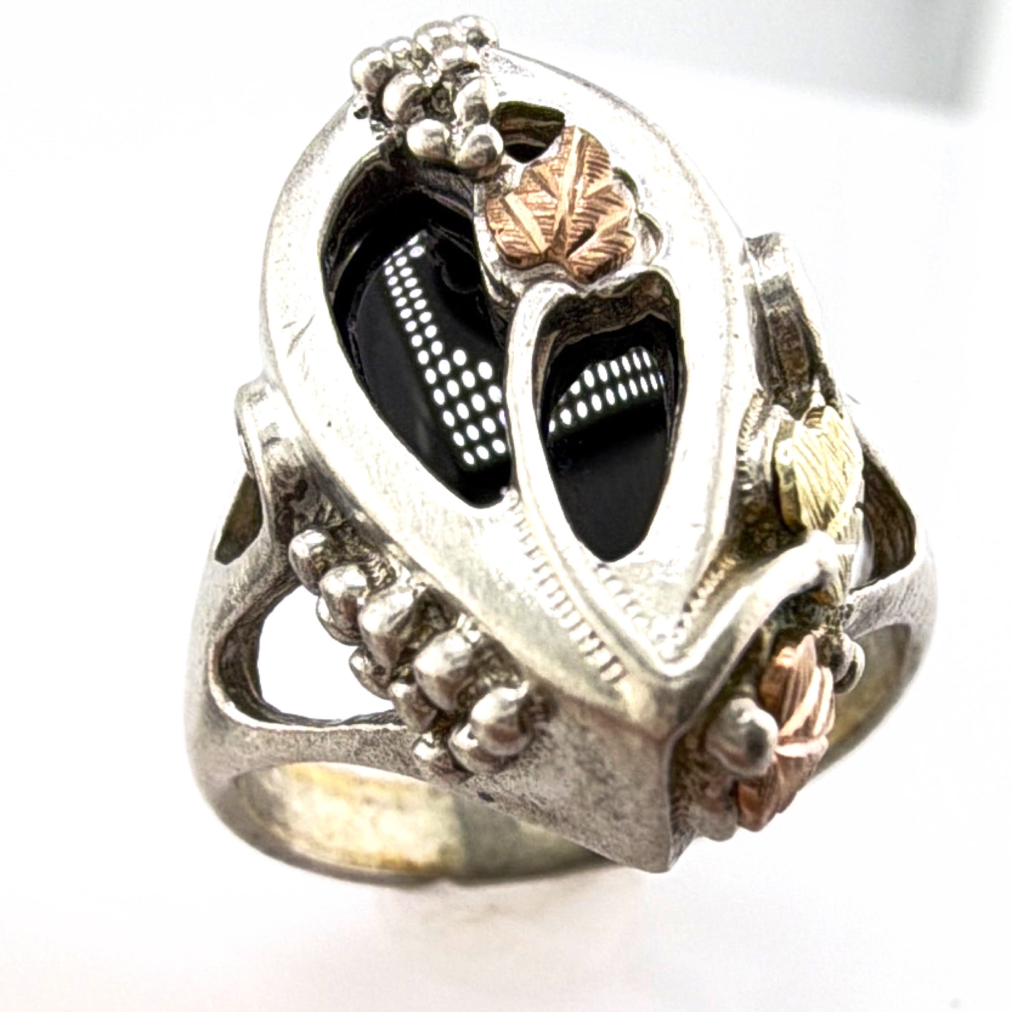 70s–80s Sterling Silver 10K Gold Black Hills Style Grape Leaf Cocktail Ring, Black Stone 5.68g Size 6 — Side