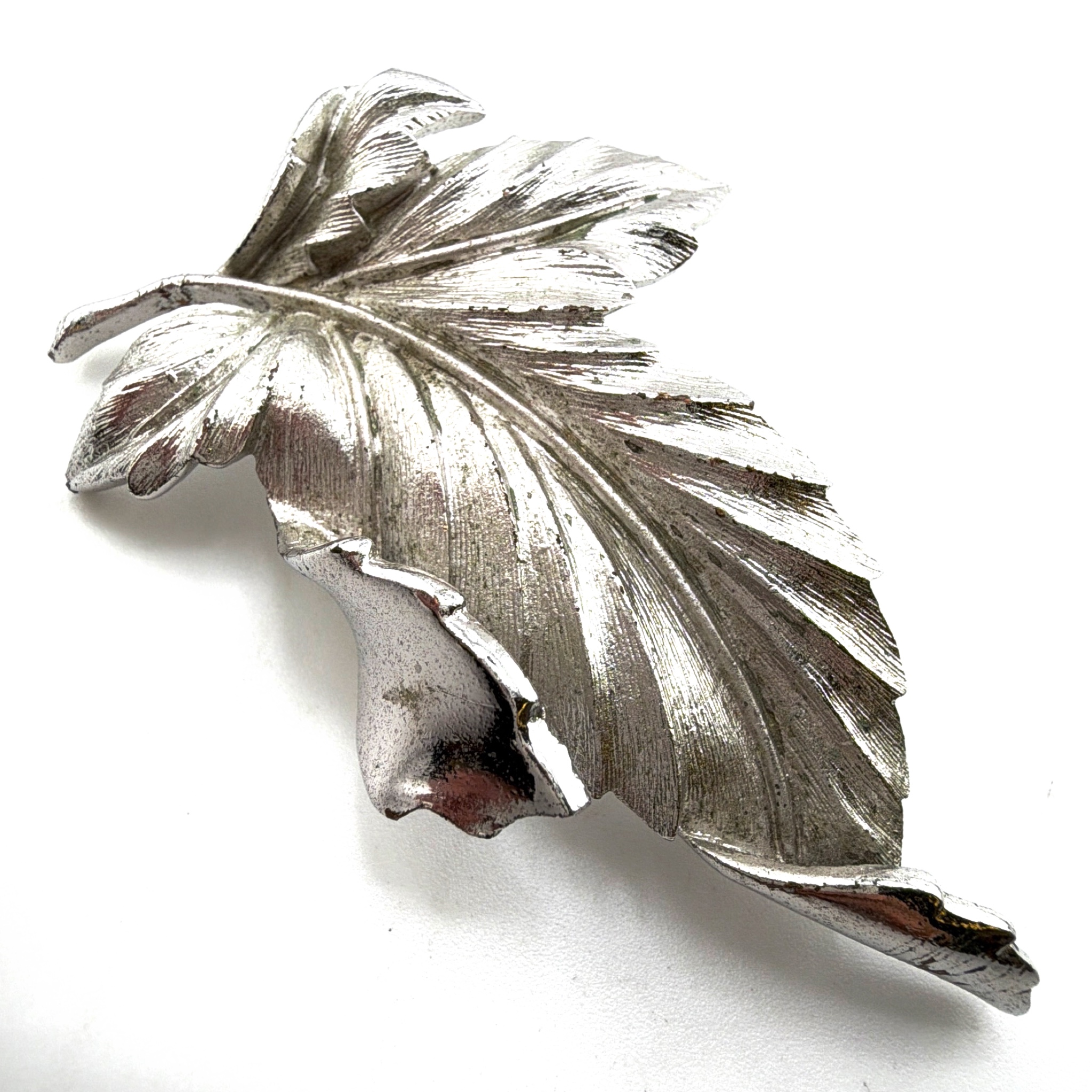 Mid-Century 50s–60s Coro Silver Tone Textured Leaf Brooch 28.83g 2.75 in — Front