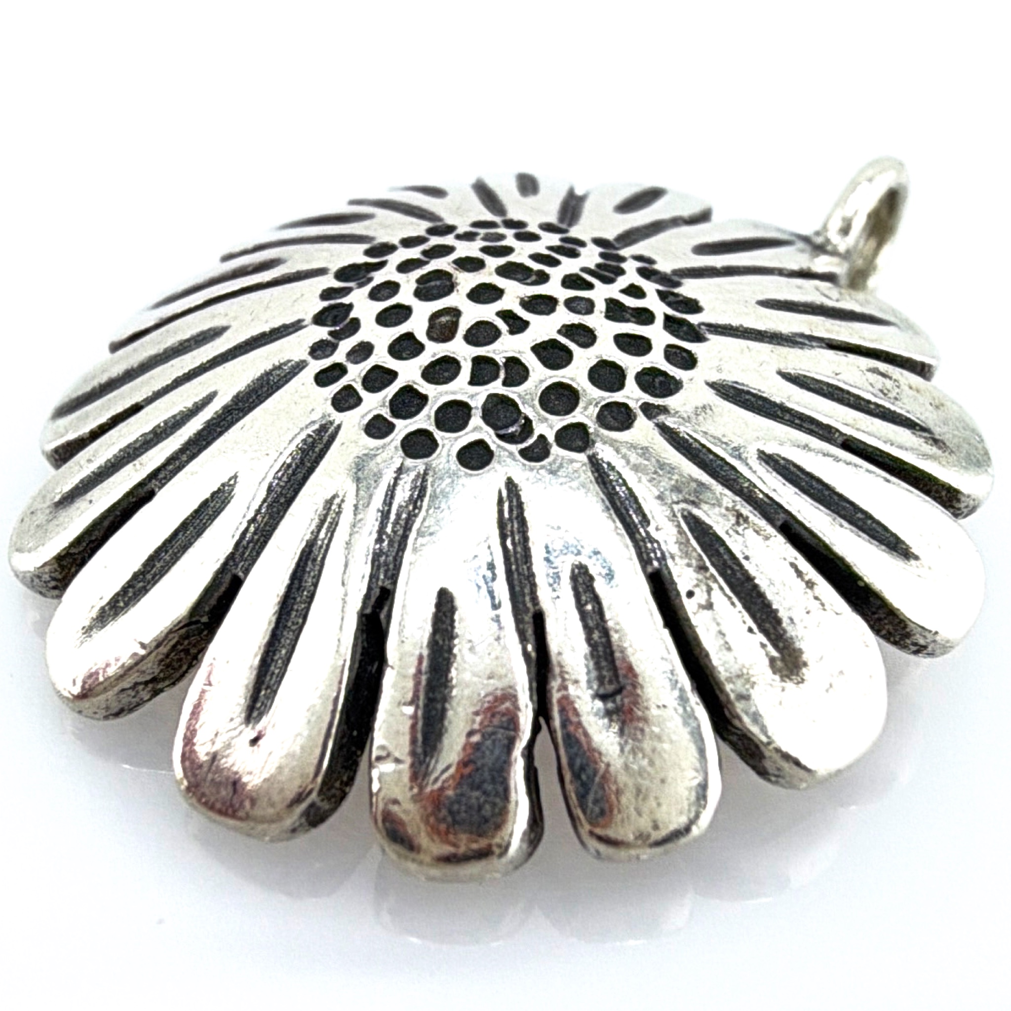 Sterling Silver Daisy Coin-Motif Pendant, Walking Liberty Design 8.39g — Side
