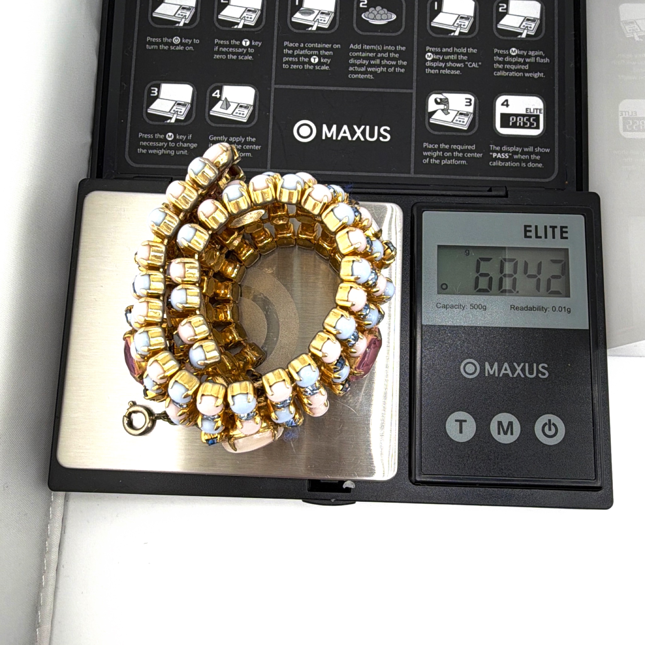 Mid-Century 50s–60s Gold Tone Pastel Cabochon Rhinestone Bracelet 68.42g — For scale