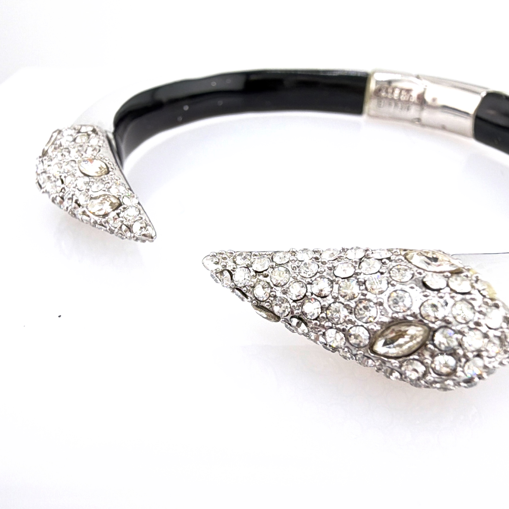 Alexis Bittar Silver Tone Lucite Pave Rhinestone Cuff Bracelet 18.48g — Detail