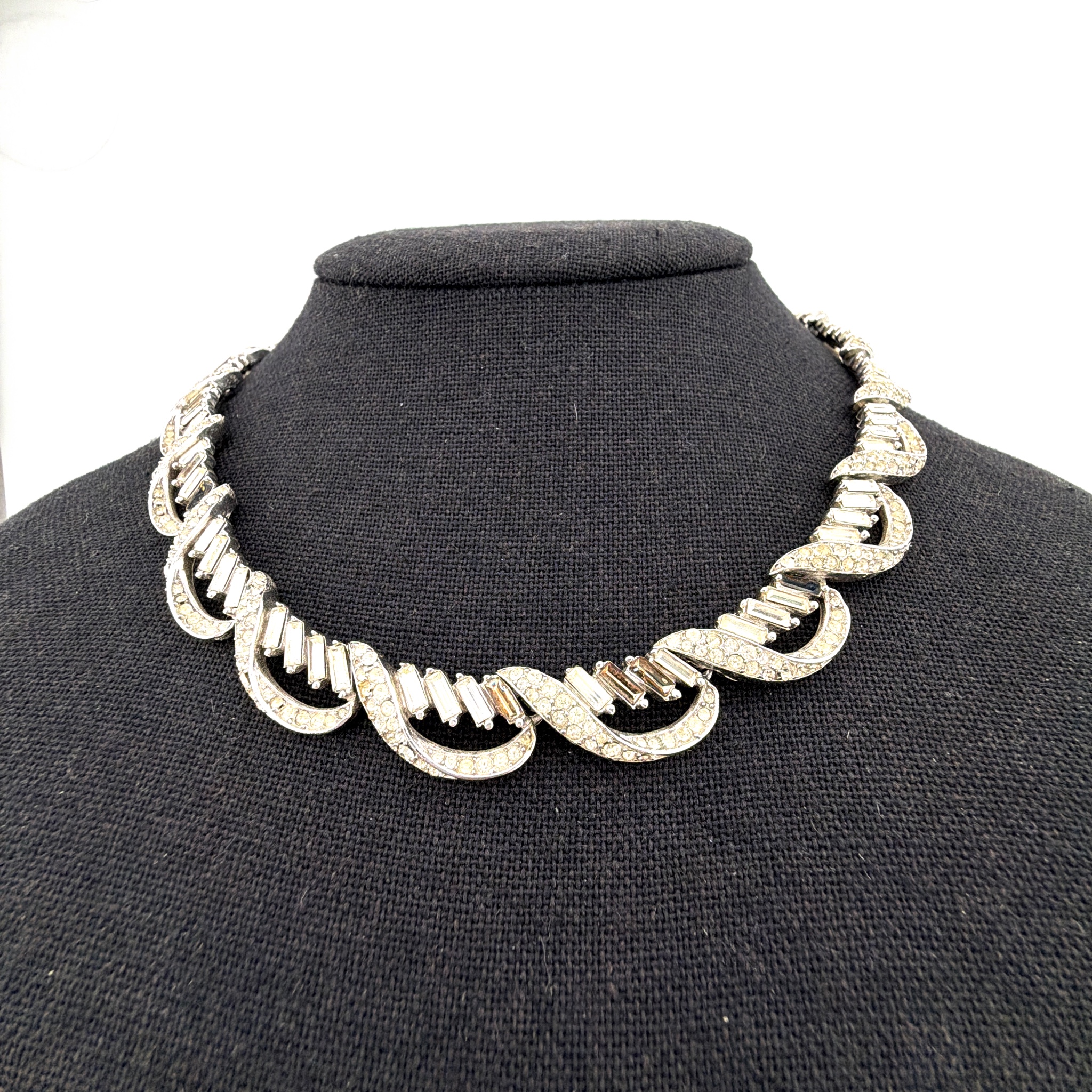 Mid-Century 50s–60s 16 in Signed Trifari Silver Tone Rhinestone Necklace
