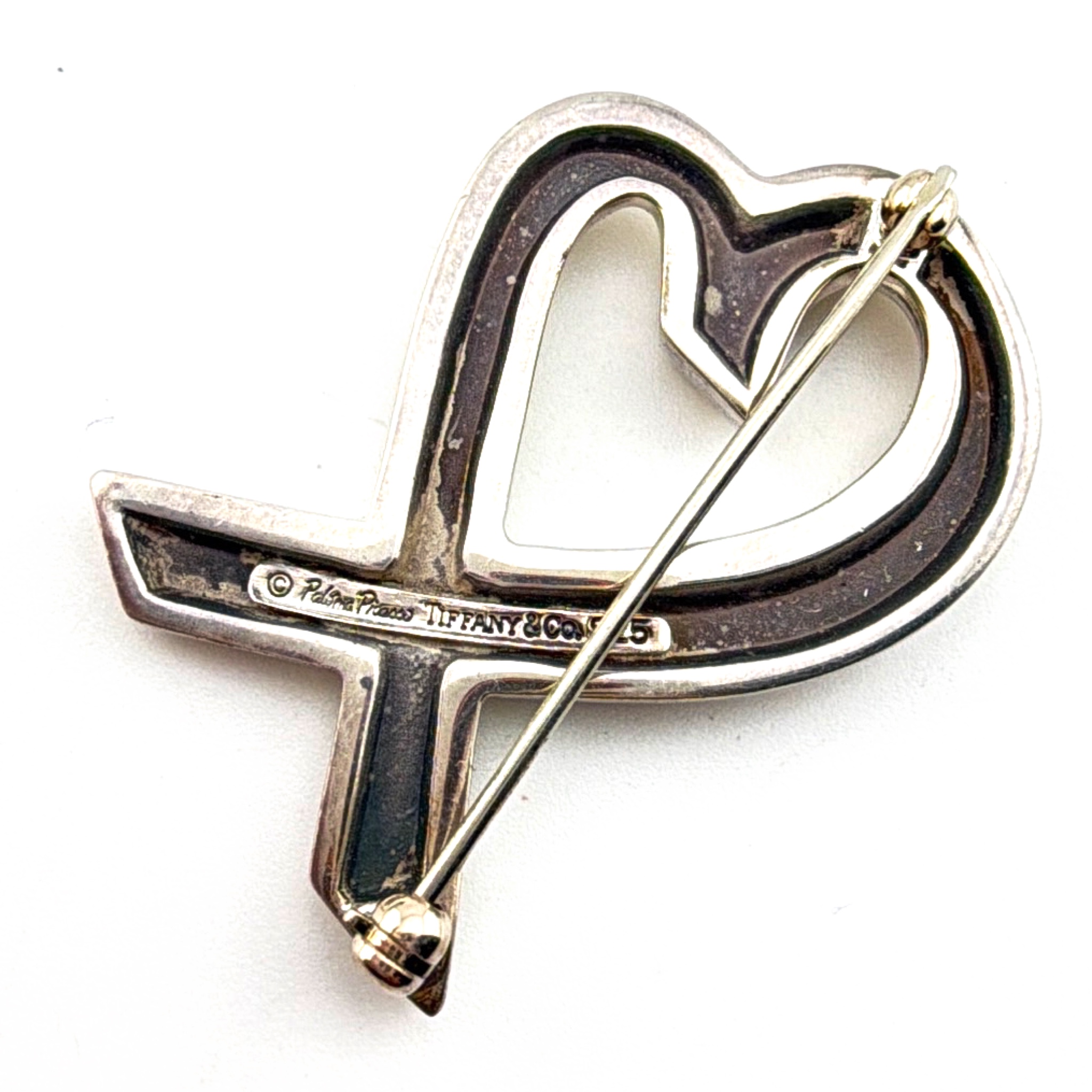 Tiffany & Co. Paloma Picasso Sterling Loving Heart Brooch Pin 10.43g — Detail