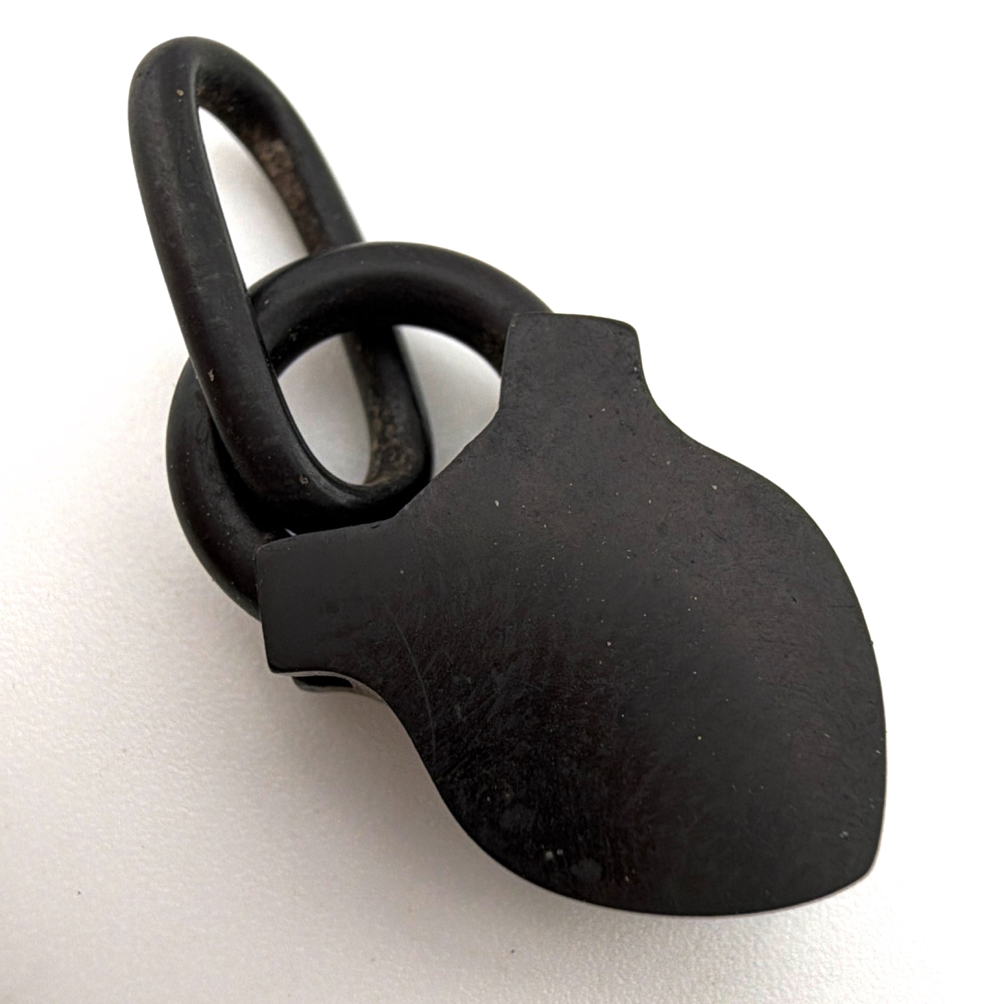 Victorian vulcanite / gutta-percha mourning padlock Charm Pendant, Gold Tone Rivets 1.00g — Side