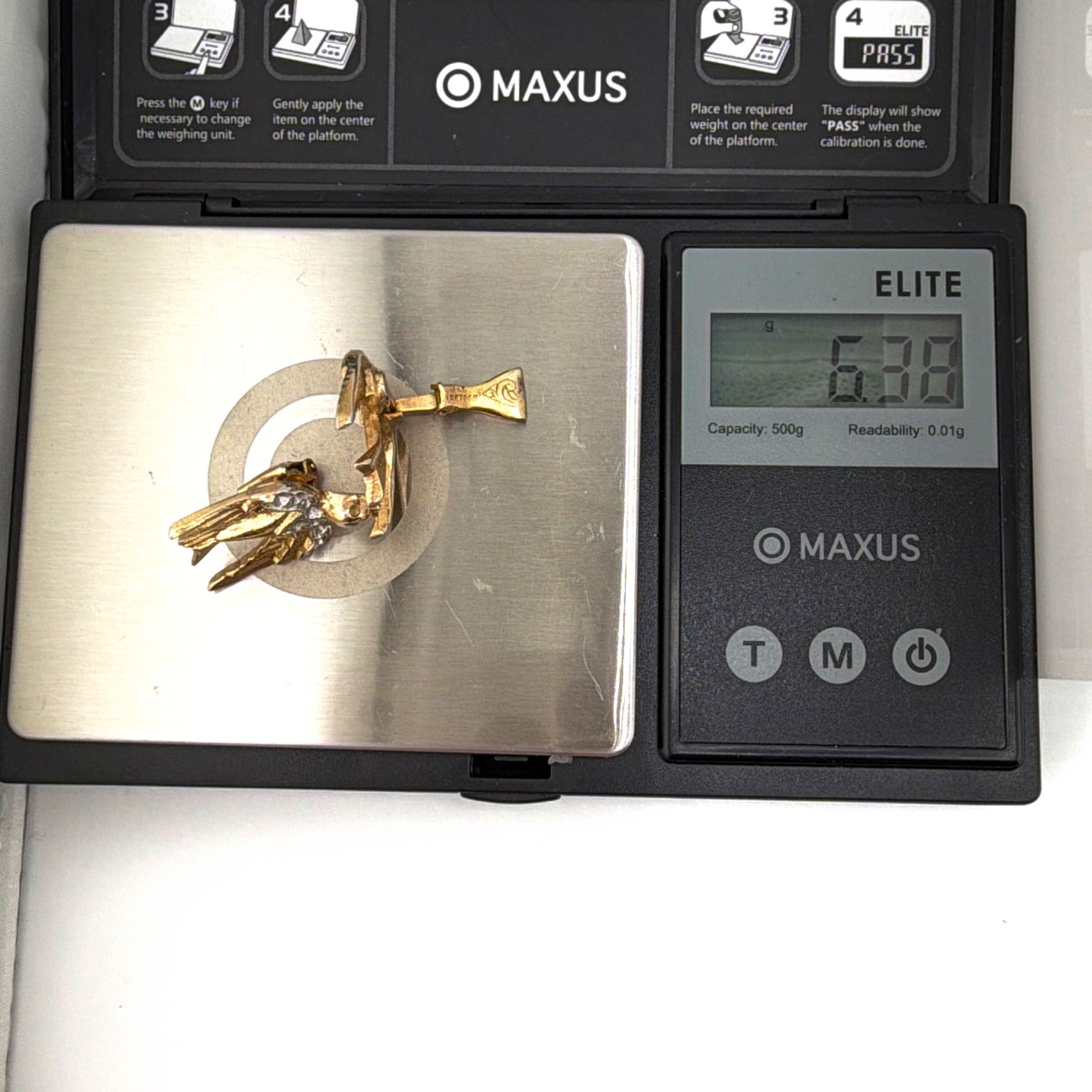Coro Art Deco 30s–40s Gold Tone Figural Swallow Screw-Back Earrings 6.38g — For scale