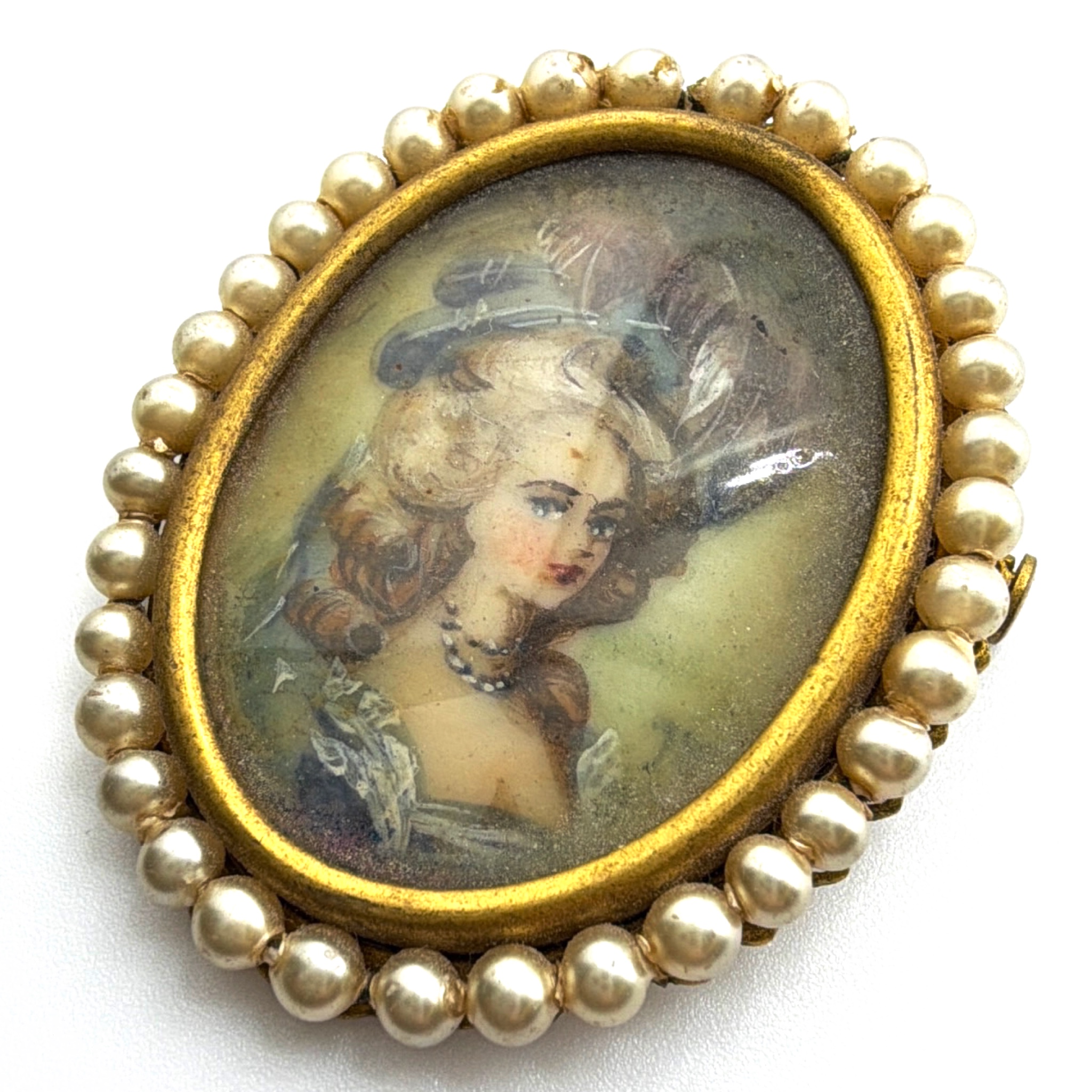 Victorian 1880s–1910s Gold Filled Portrait Brooch, Faux Pearl Halo, Hand-Tinted Lady 6.27g — Side