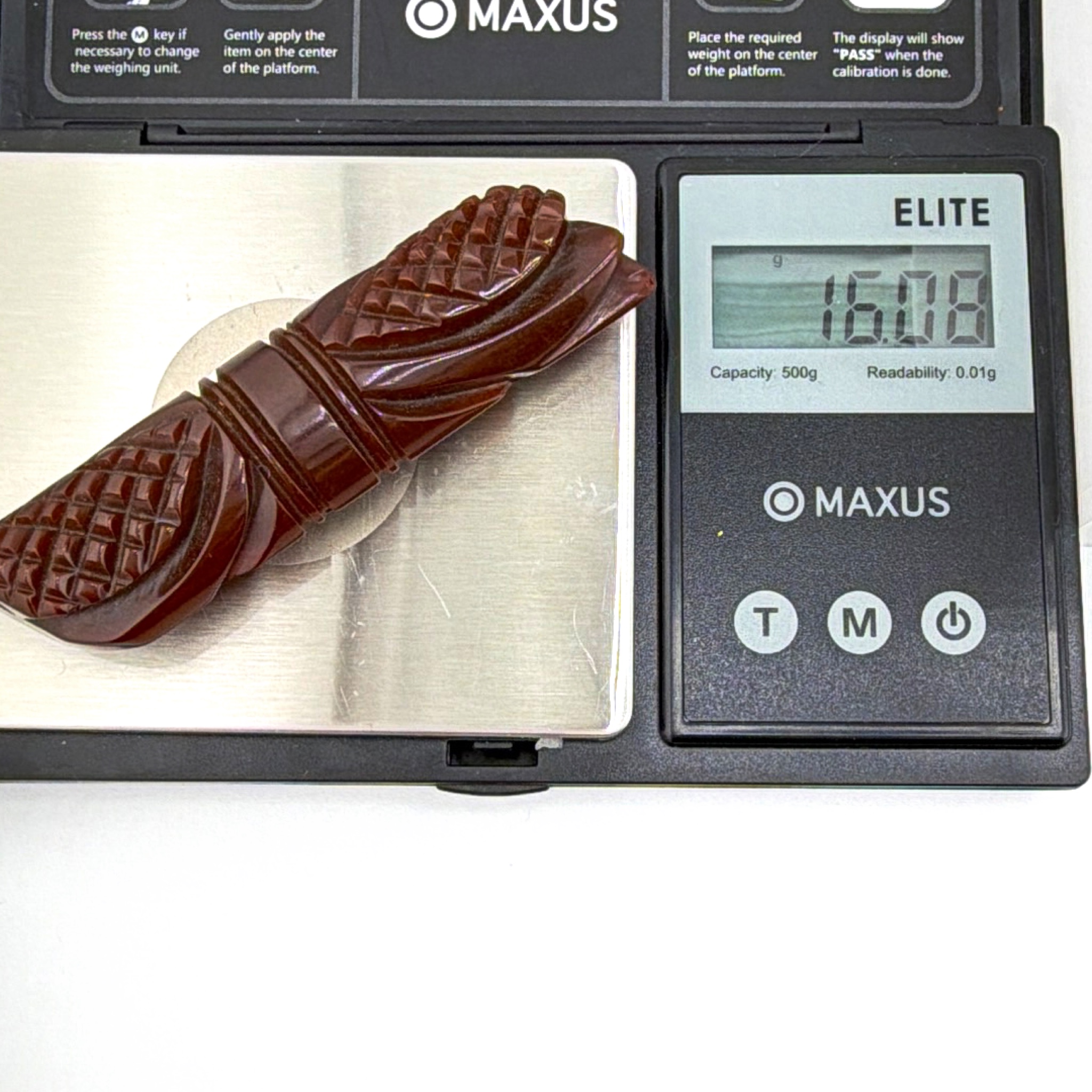 Retro 30s–50s Carved Bakelite Bow Bar Brooch 16.08g 2.75 in — For scale