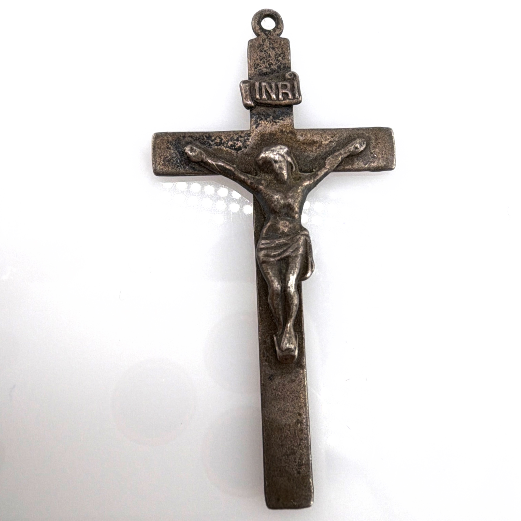 Vintage Sterling INRI Crucifix Pendant 5.48g — Front