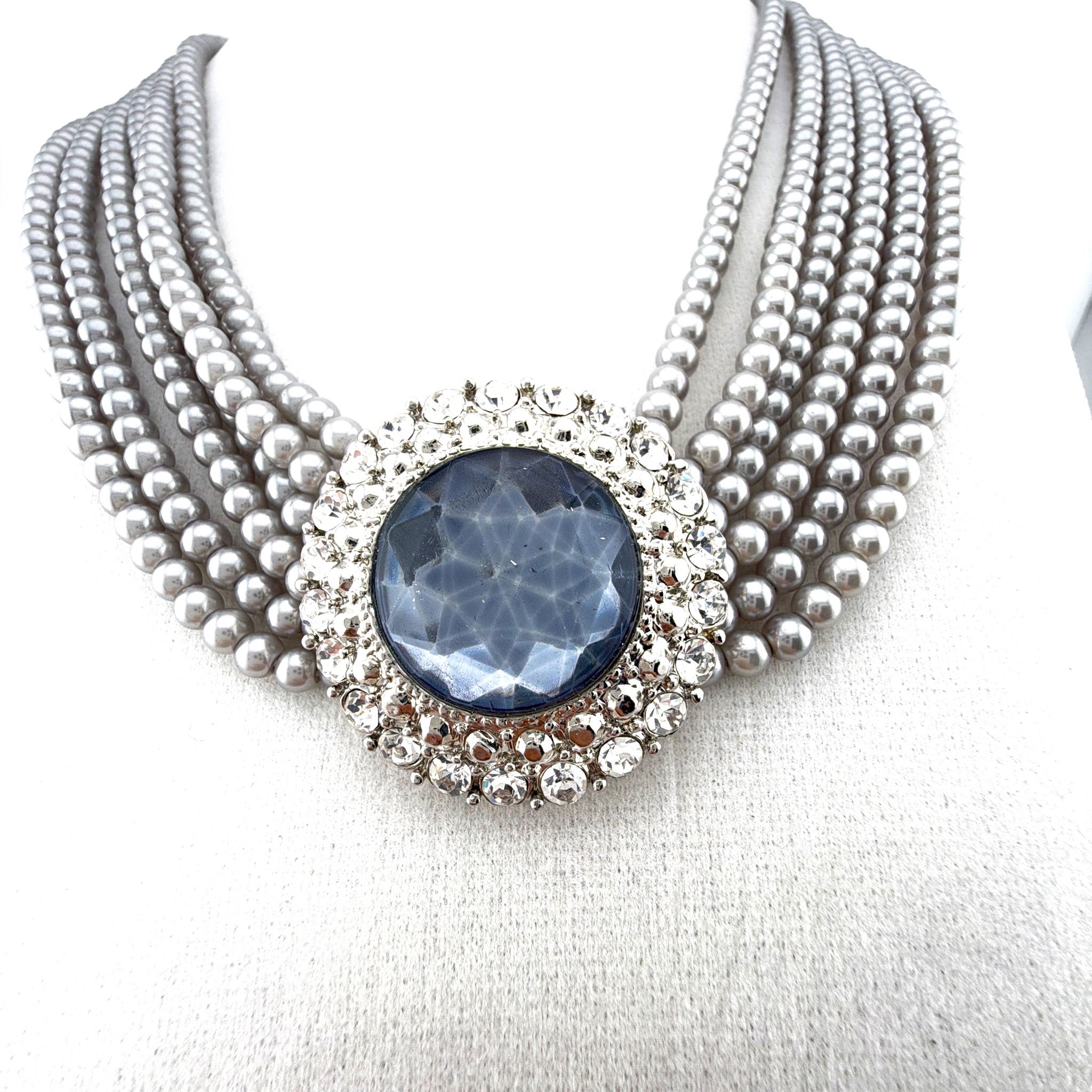18.5 in Silver Tone Grey Faux Pearl 6-Strand Blue Glass Jewel Choker Necklace 84.00g — Detail