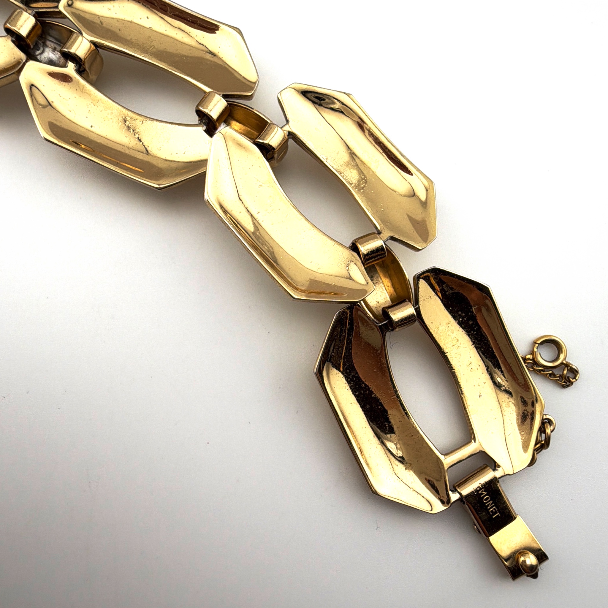 Retro 70s–80s Monet Gold Tone Modernist Faceted Link Statement Bracelet 86.52g 7.5 in — Back