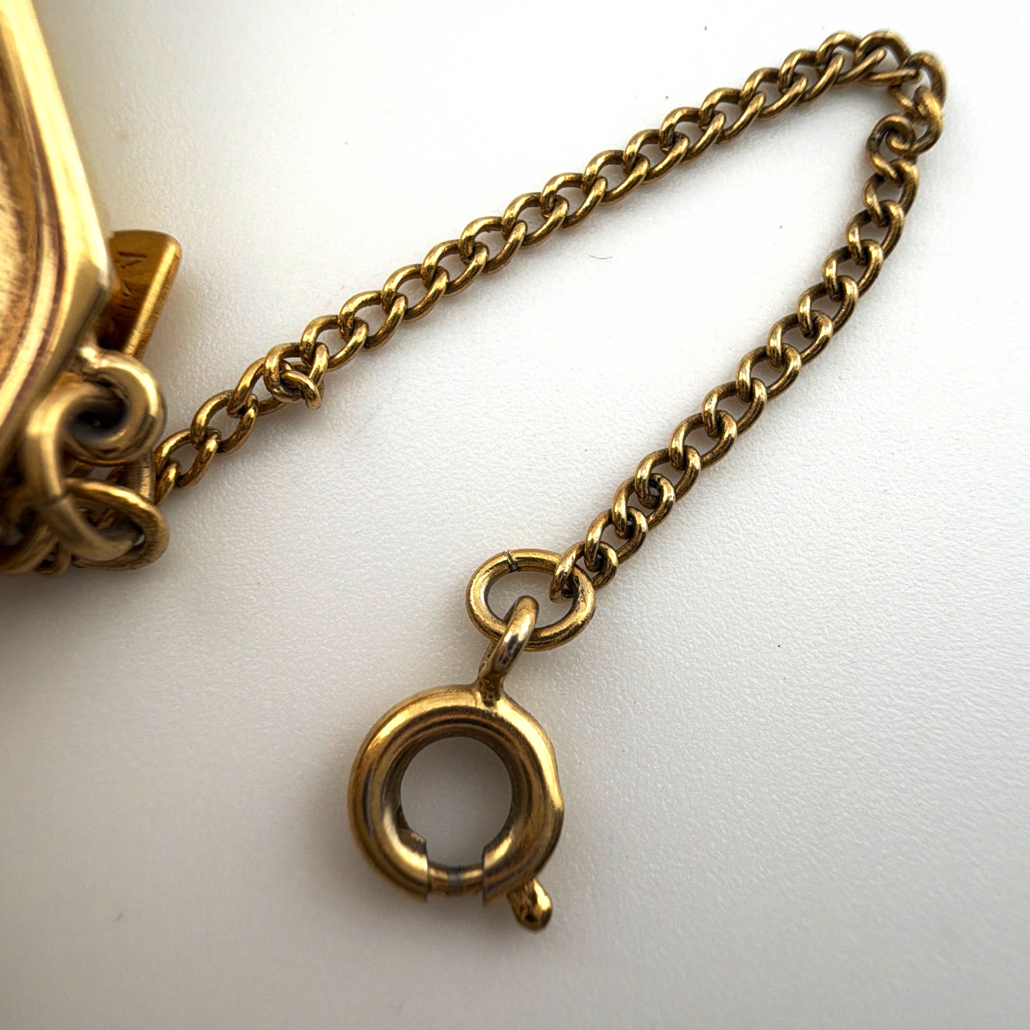Retro 70s–80s Monet Gold Tone Modernist Faceted Link Statement Bracelet 86.52g 7.5 in — Front