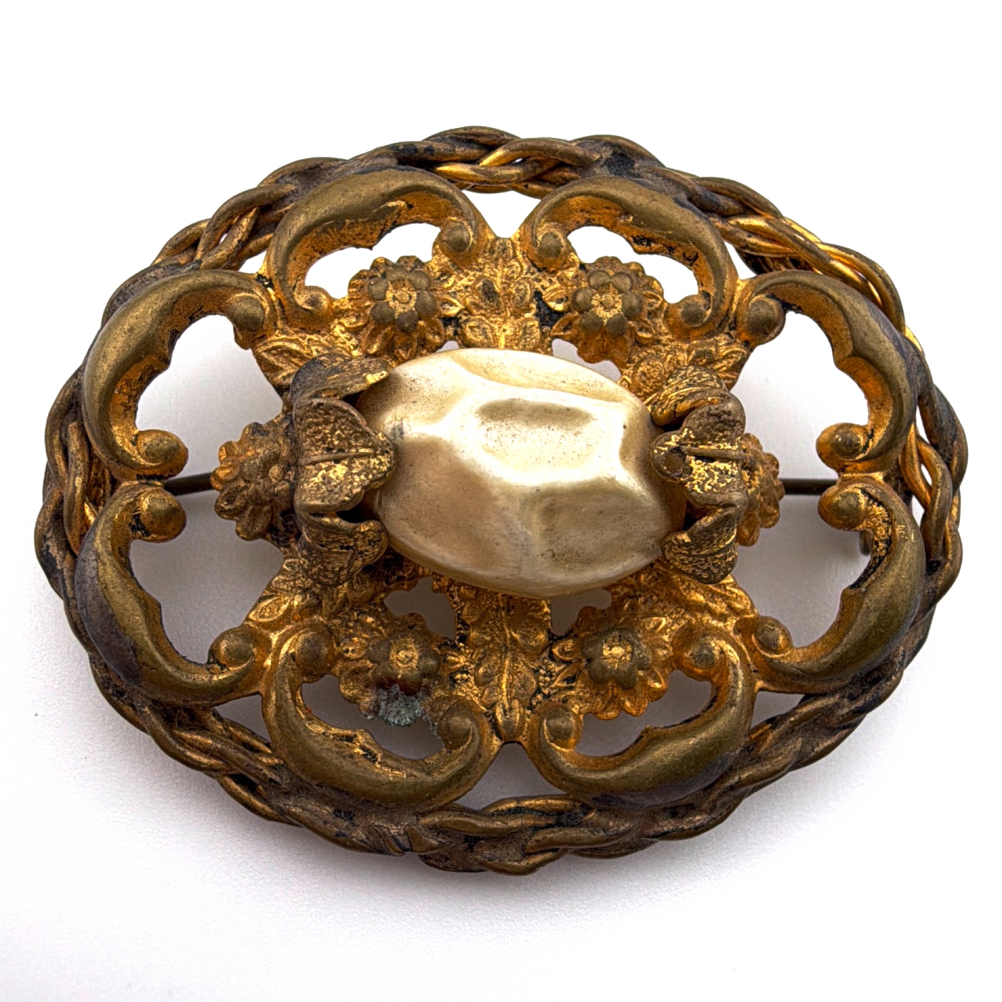Mid-Century 50s–60s Adele Simpson Gold Tone Baroque Faux Pearl Brooch 15.26g — Back