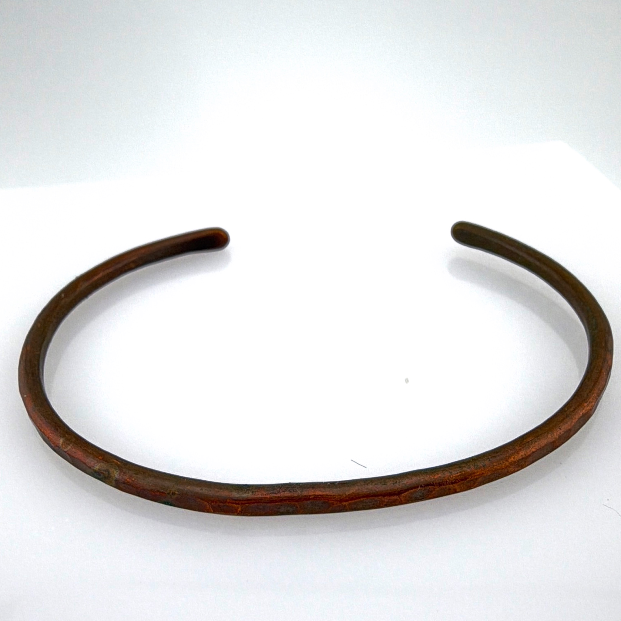 Hammered Solid Copper Wire Cuff Bracelet 6.43g 6.5 in — Front