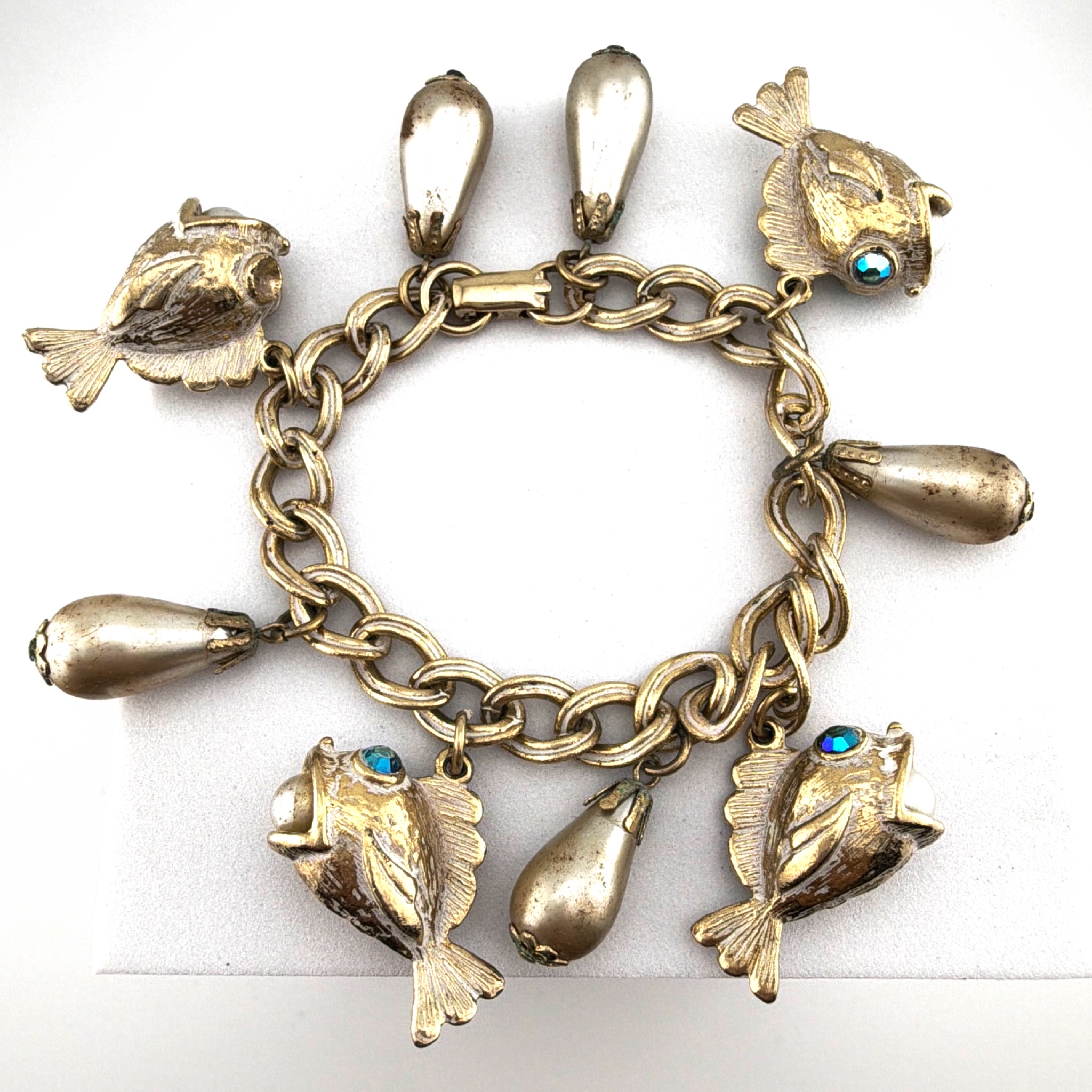 Mid-Century 50s–60s 7.5 in Gold Tone Blue AB Rhinestone Faux Pearl Figural Fish Charm Bracelet 63.38g