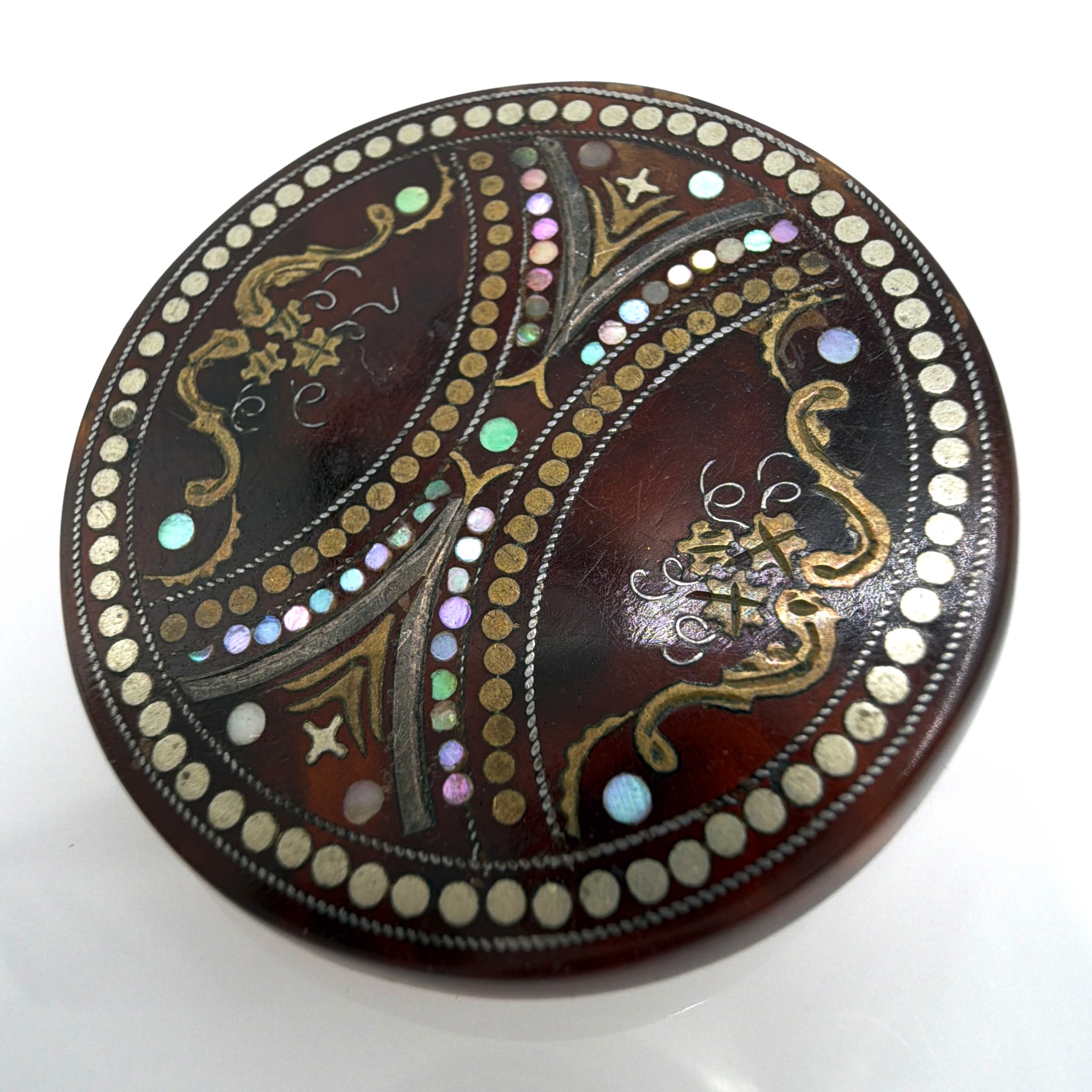 Victorian 1860s–90s Piqué Tortoiseshell Round Brooch, Mother of Pearl Inlay 4.13g