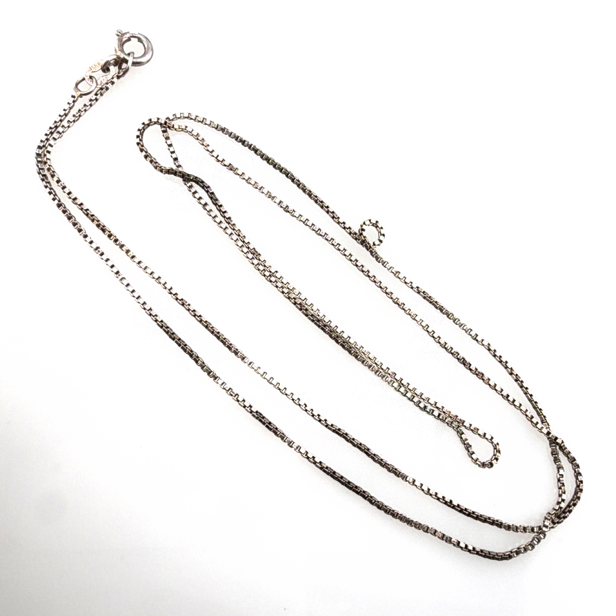 Sterling Silver Italy Box Chain Necklace 24.4in 3.39g — Front