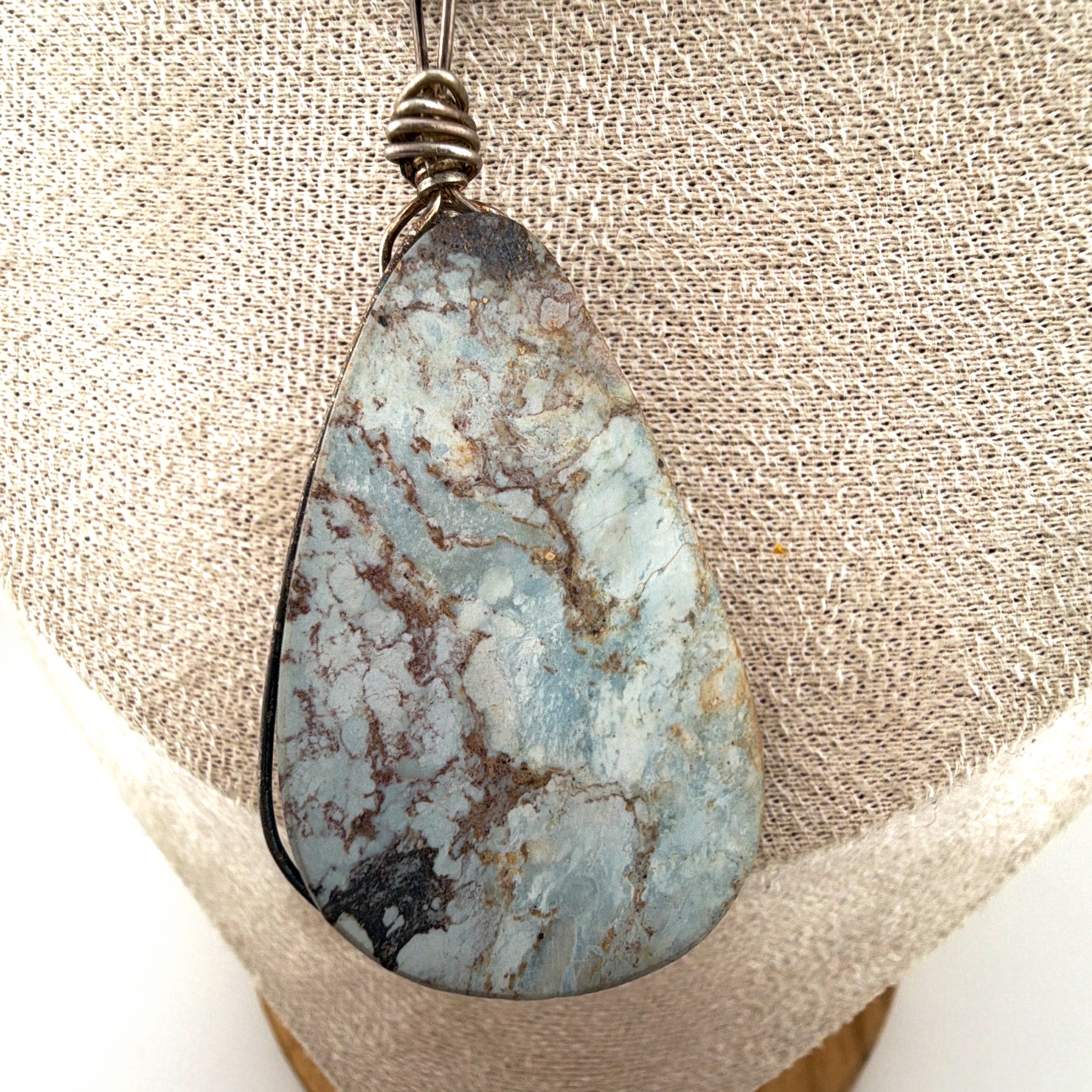 Gold Tone Wire Wrapped Jasper Teardrop Pendant Cord Necklace 16.25g 13 in — Detail