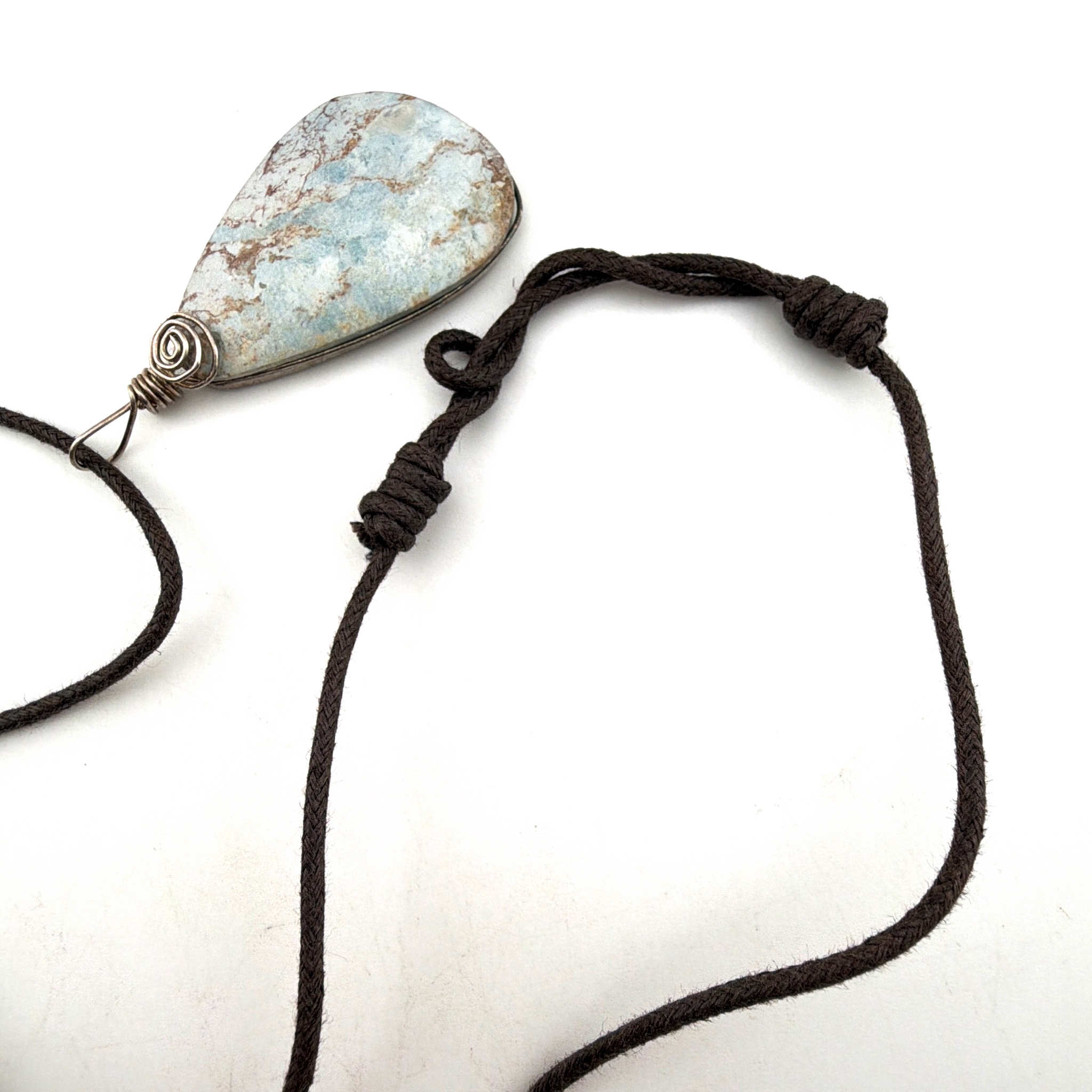 Gold Tone Wire Wrapped Jasper Teardrop Pendant Cord Necklace 16.25g 13 in — Side