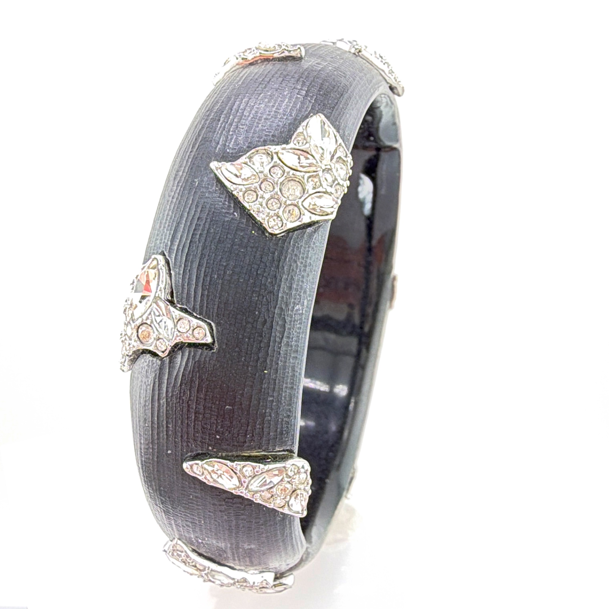 Y2K 1990s–2010s Signed Alexis Bittar Lucite Crystal Station Hinged Bangle 32.65g 7ain — Side
