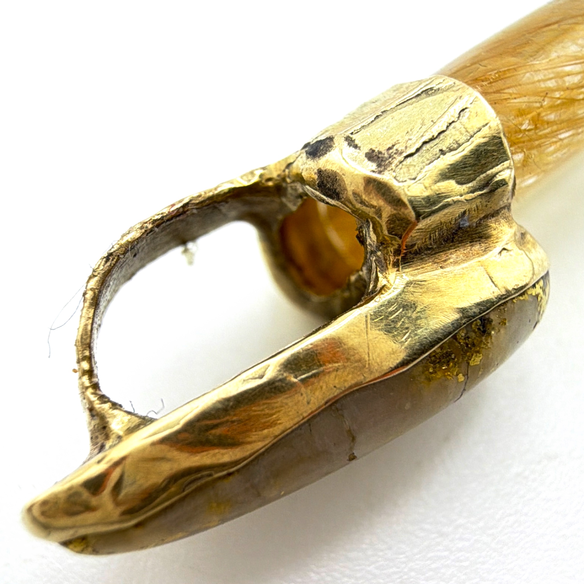 14K Gold Natural Gold-in-Quartz & Rutilated Quartz Modernist Brutalist Pendant 6.32g — Detail