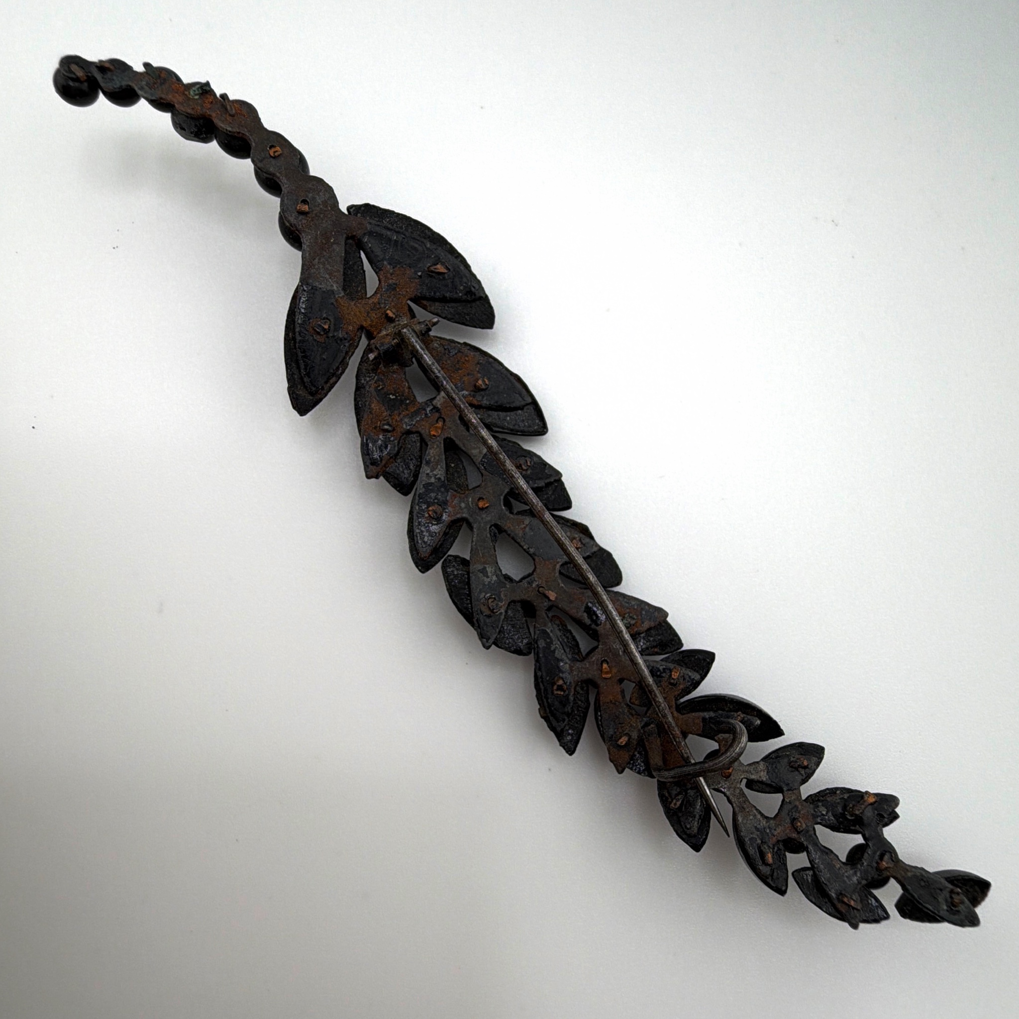 Victorian 1850s–1900s Black French Jet Leaf Spray Bar Brooch 6.54g 3.9in — Side