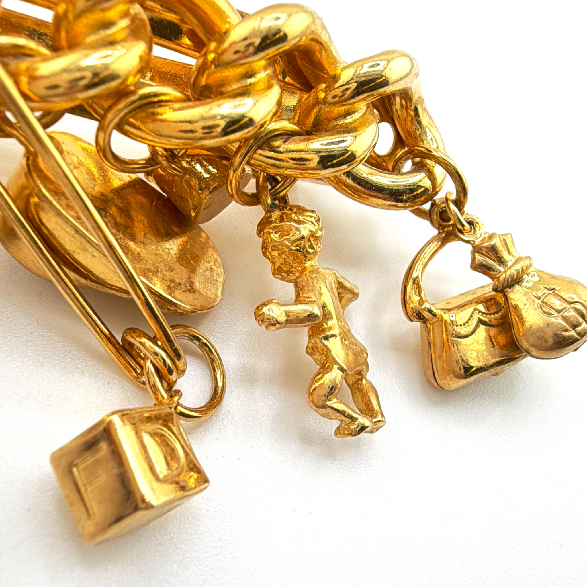 80s–90s Kirks Folly Gold Tone Novelty Charm Barrette Hair Clip 41.76g 4.25 in — Detail