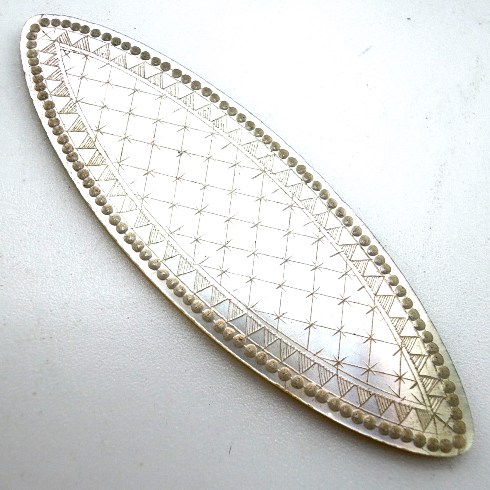 Victorian 1850s–1900s Carved Mother of Pearl Navette Plaques, Set of 3, 6.00g 2in — Side