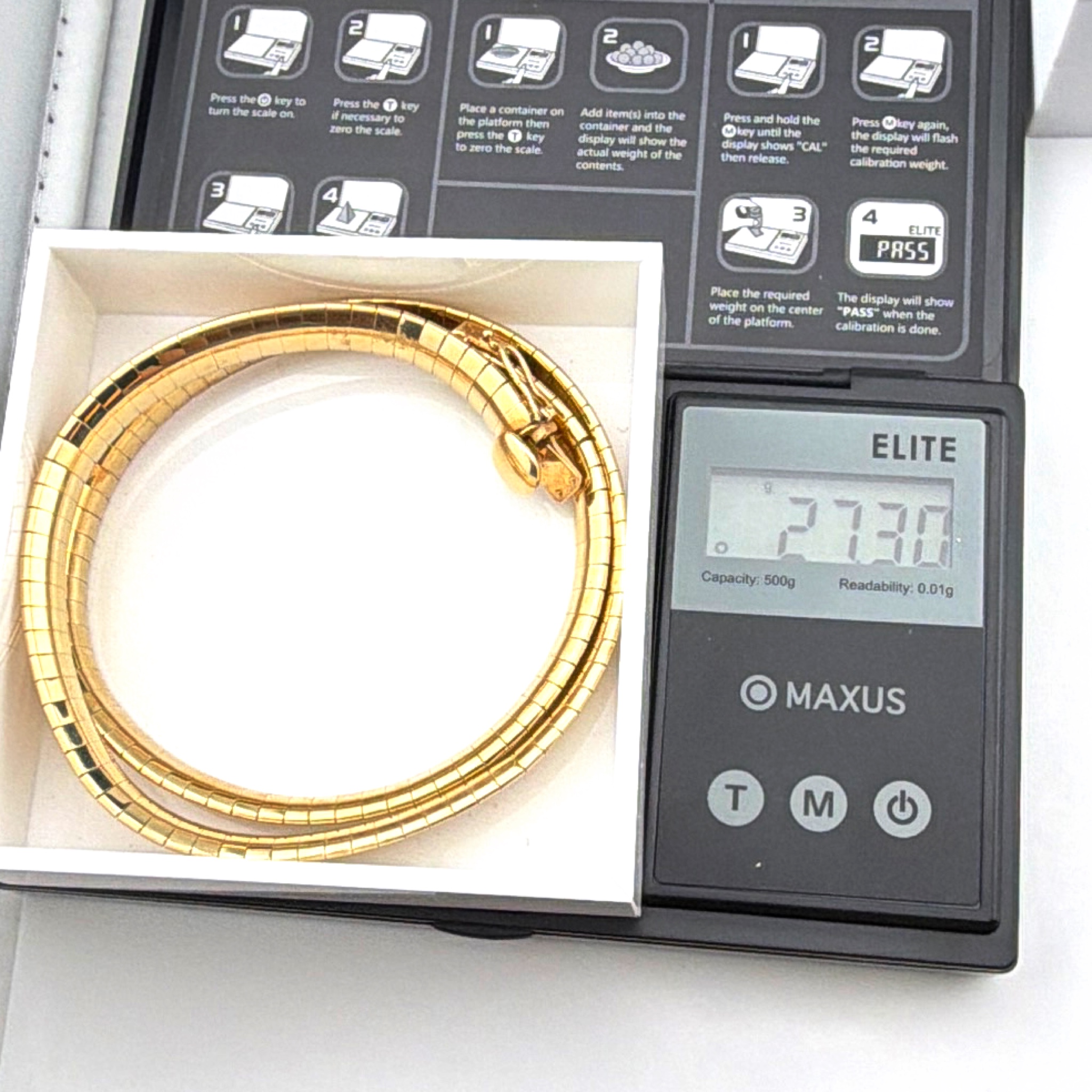 80s–90s Gold Tone Omega Collar Necklace 27.30g 15.5 in — For scale