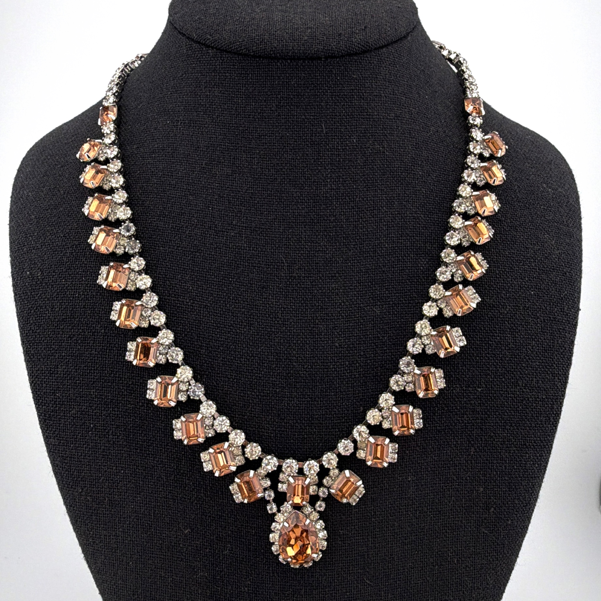 $ Mid-Century 50s–60s Kramer of New York 18in Topaz and Clear Rhinestone Teardrop Fringe Necklace
