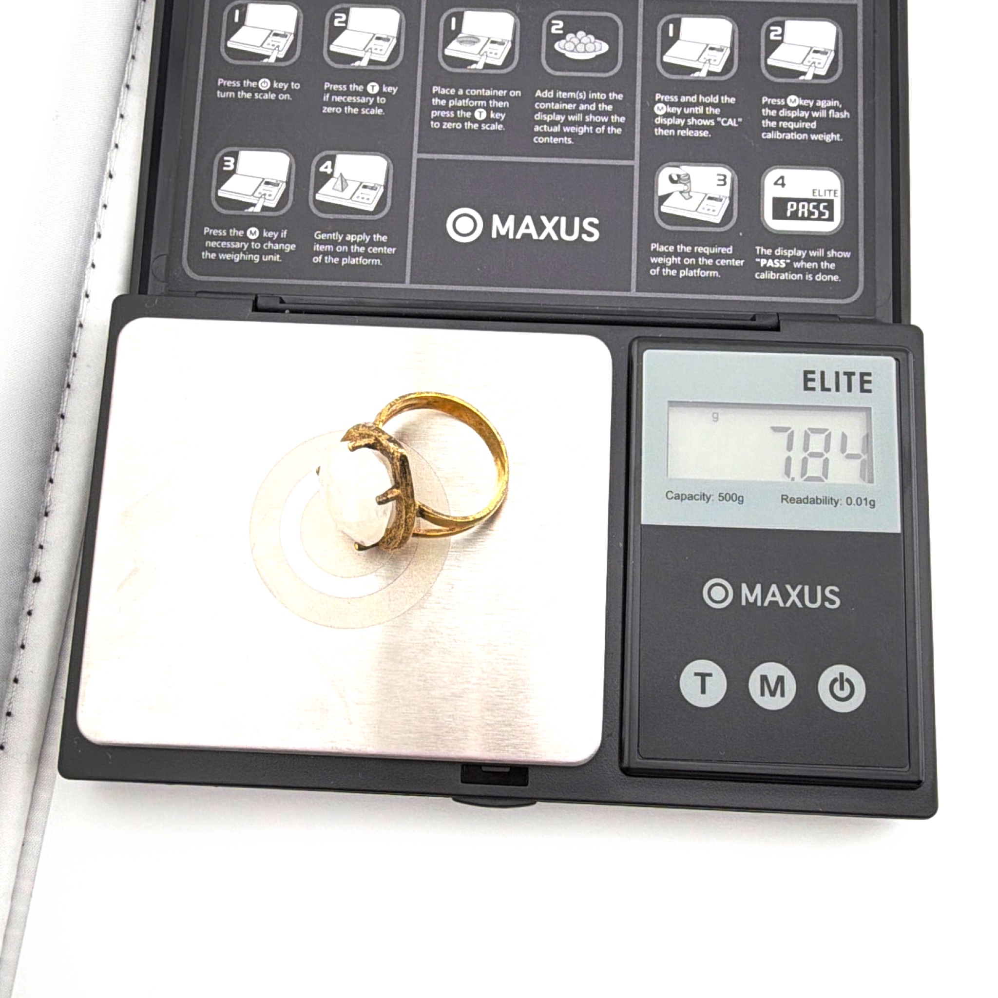 Moonstone Contemporary Gold Tone Serling Ring Size 9 7.84g — For scale