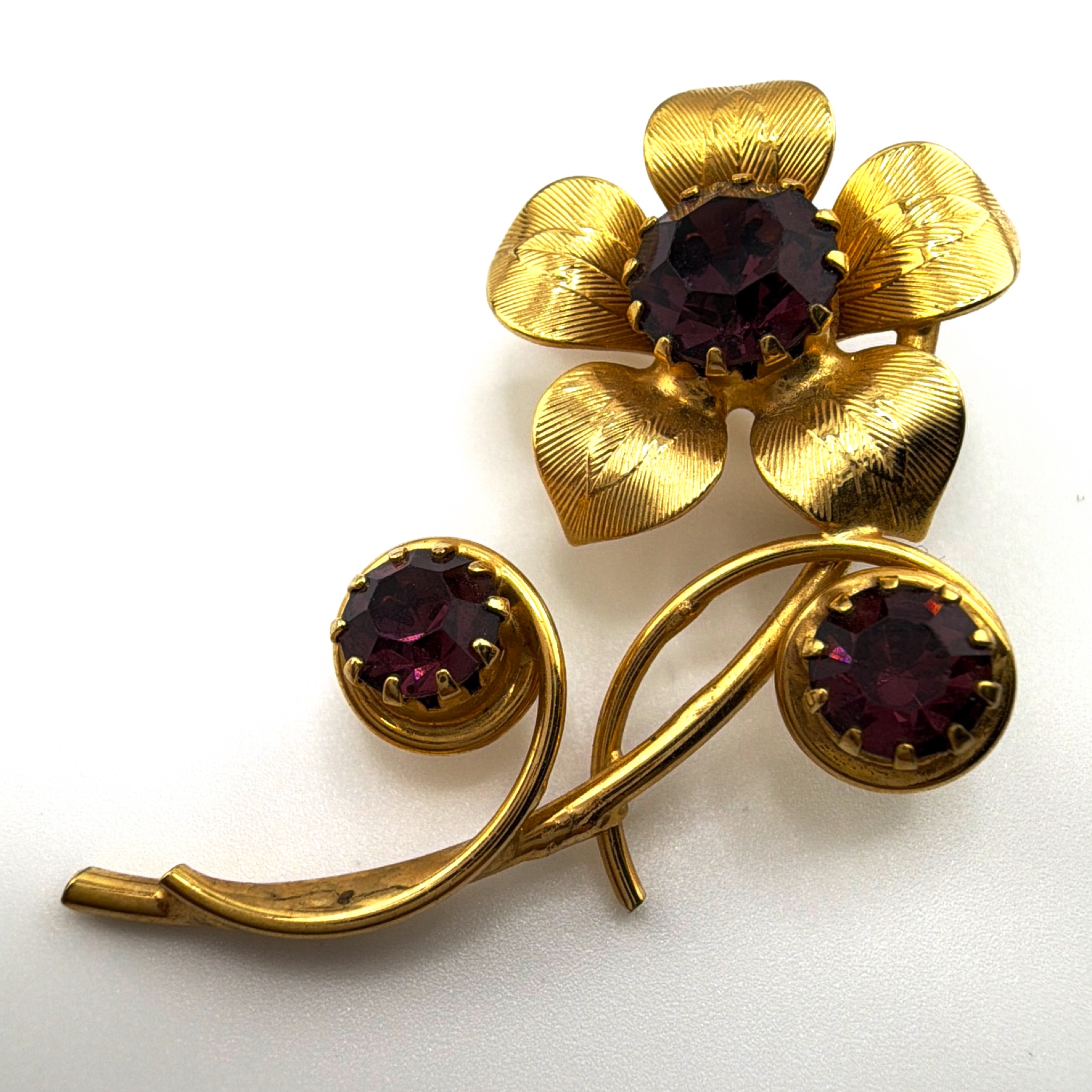 Mid-Century 50s–70s Gold Tone Purple Rhinestone Floral Brooch 6.62g — Back