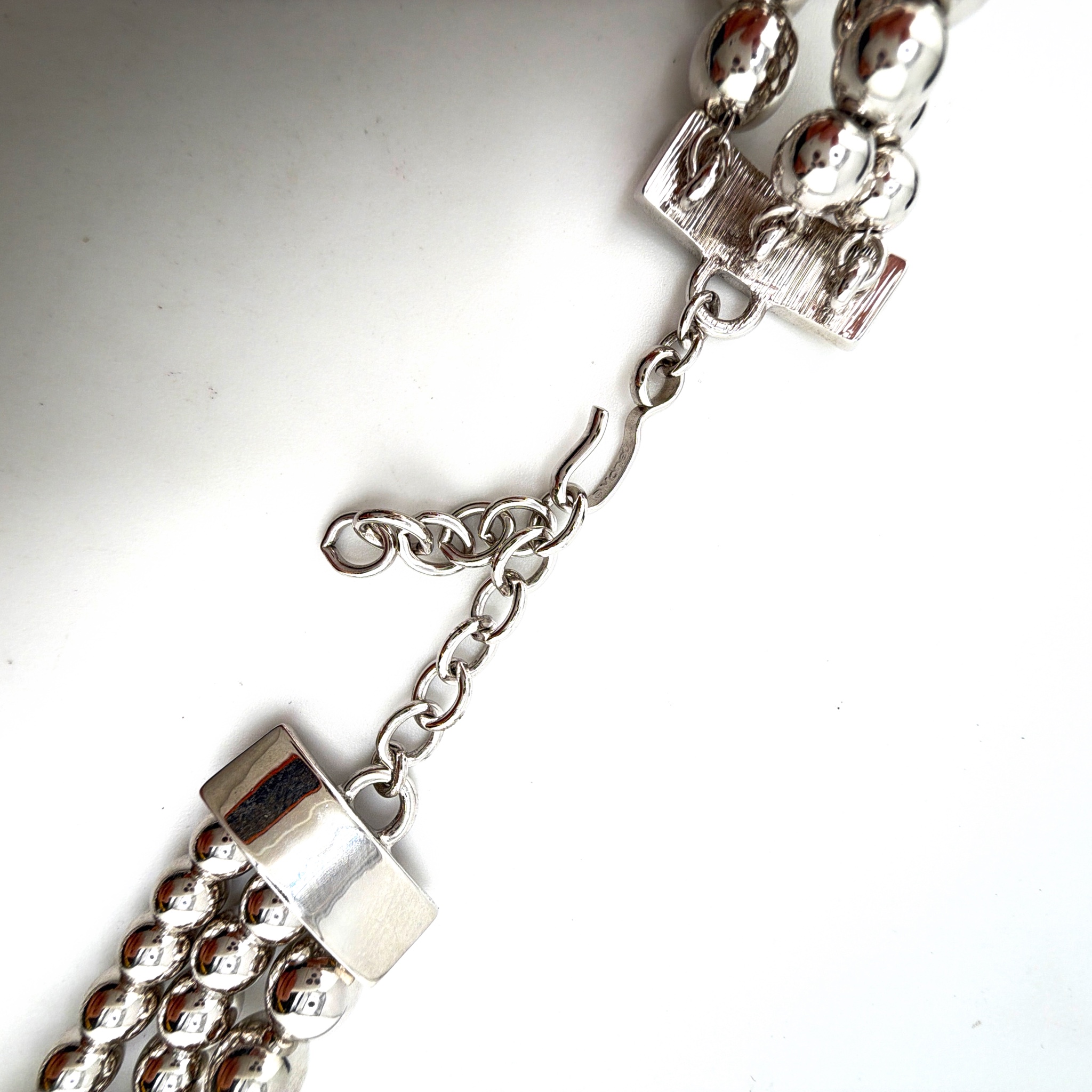 80s–90s Monet Silver Tone Graduated Bead Statement Necklace 59.28g 23 in — Front