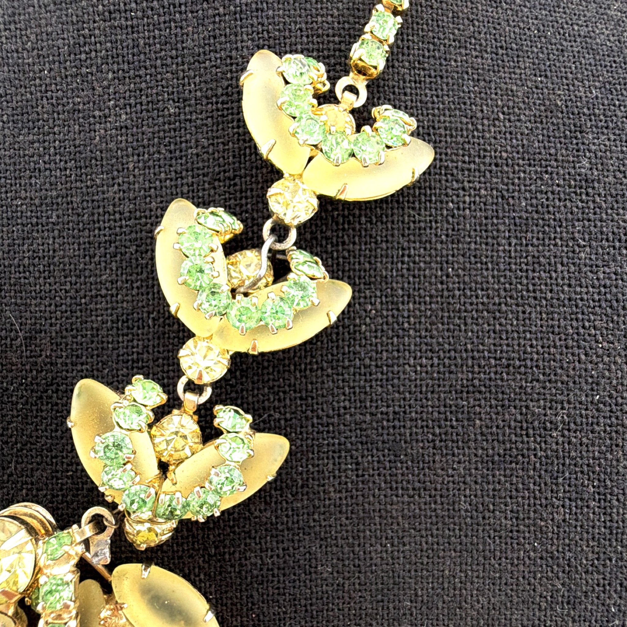 Mid-Century 50s–60s Gold Tone Frosted Glass & Green Rhinestone Statement Necklace — Side