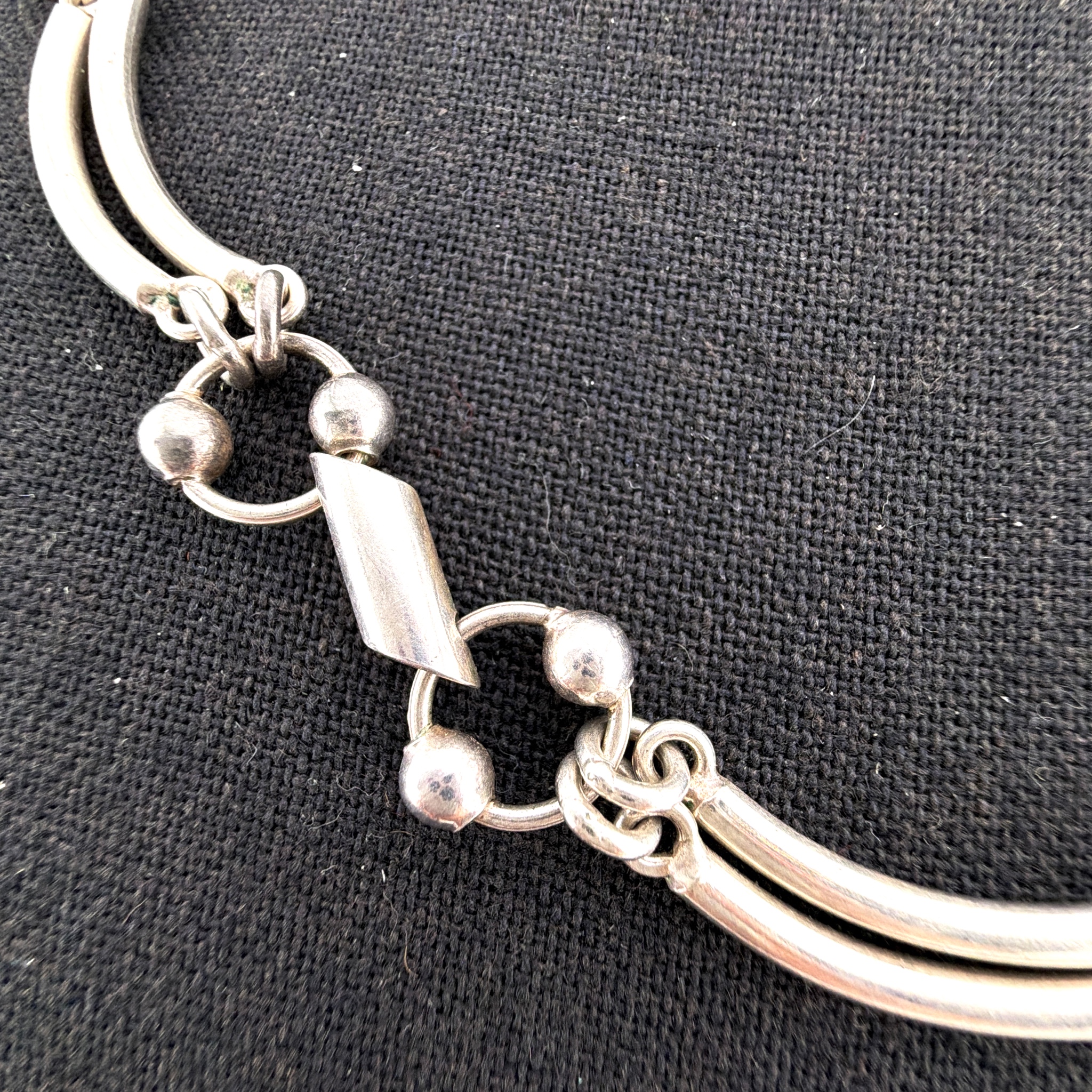 Vintage Sterling Modernist Curved 18in Bar & Bead Link Toggle Necklace 45.08g — Detail
