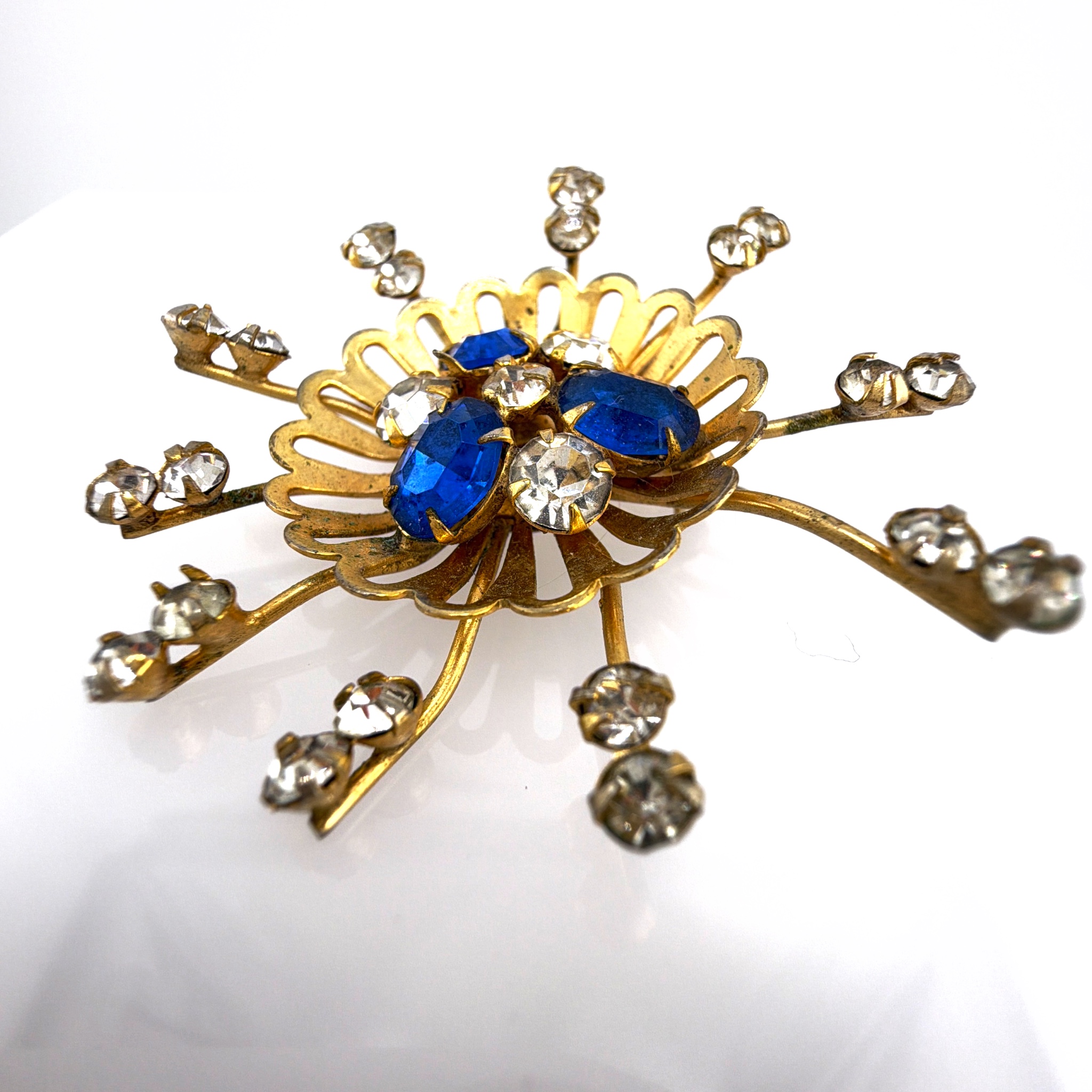 Retro 30s–50s Gold Tone Blue Rhinestone Scitarelli Starburst Brooch Pendant 5.21g — Side