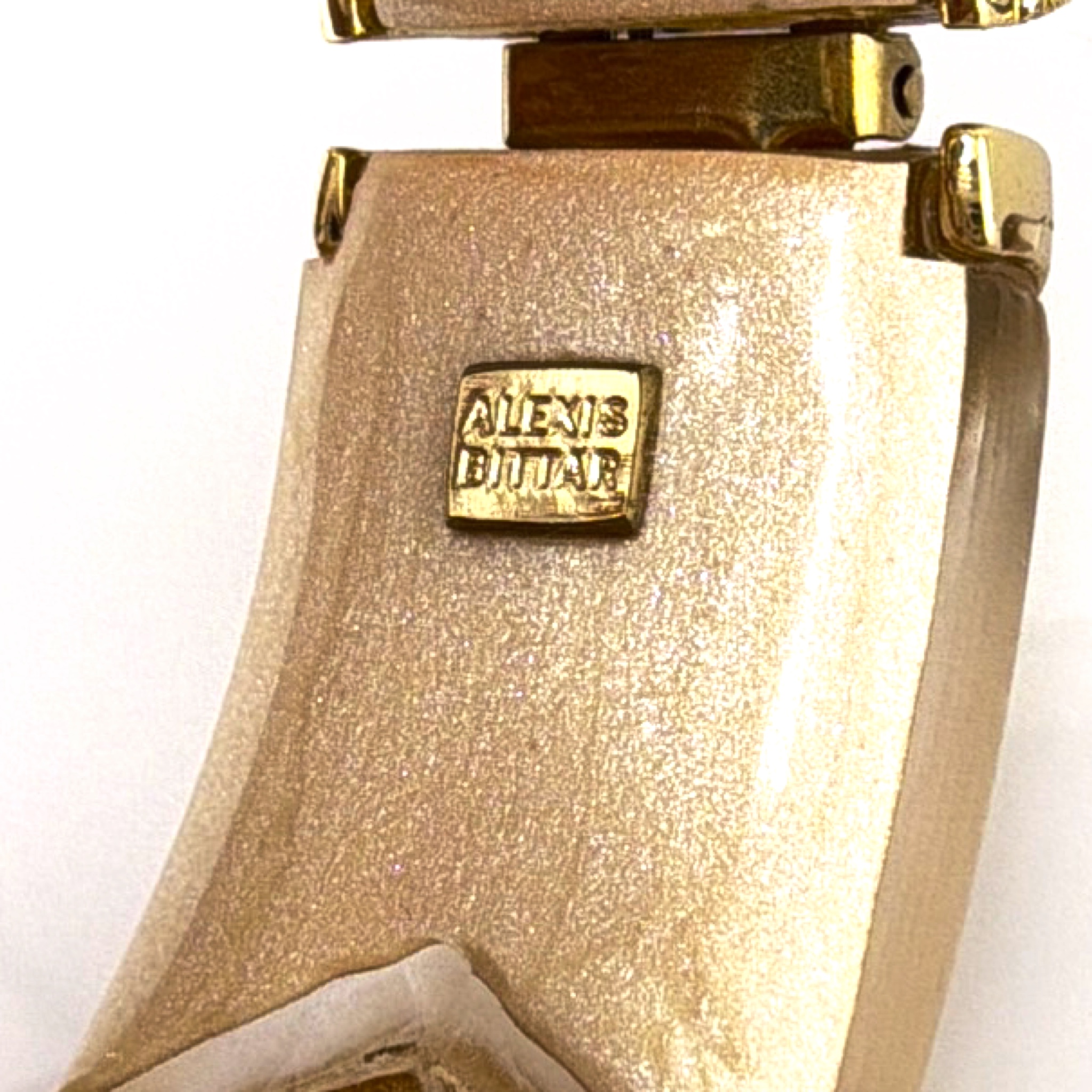 Y2K 1990s–2010s Alexis Bittar Signed Lucite Hinged Bangle Bracelet 46.33g 7-7.5in — Front