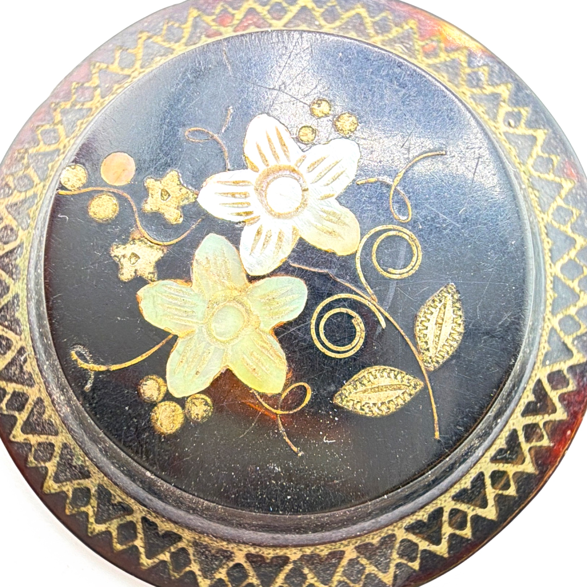 Victorian Tortoiseshell Pique Floral Brooch, Broken Pin, 3.70g — Front