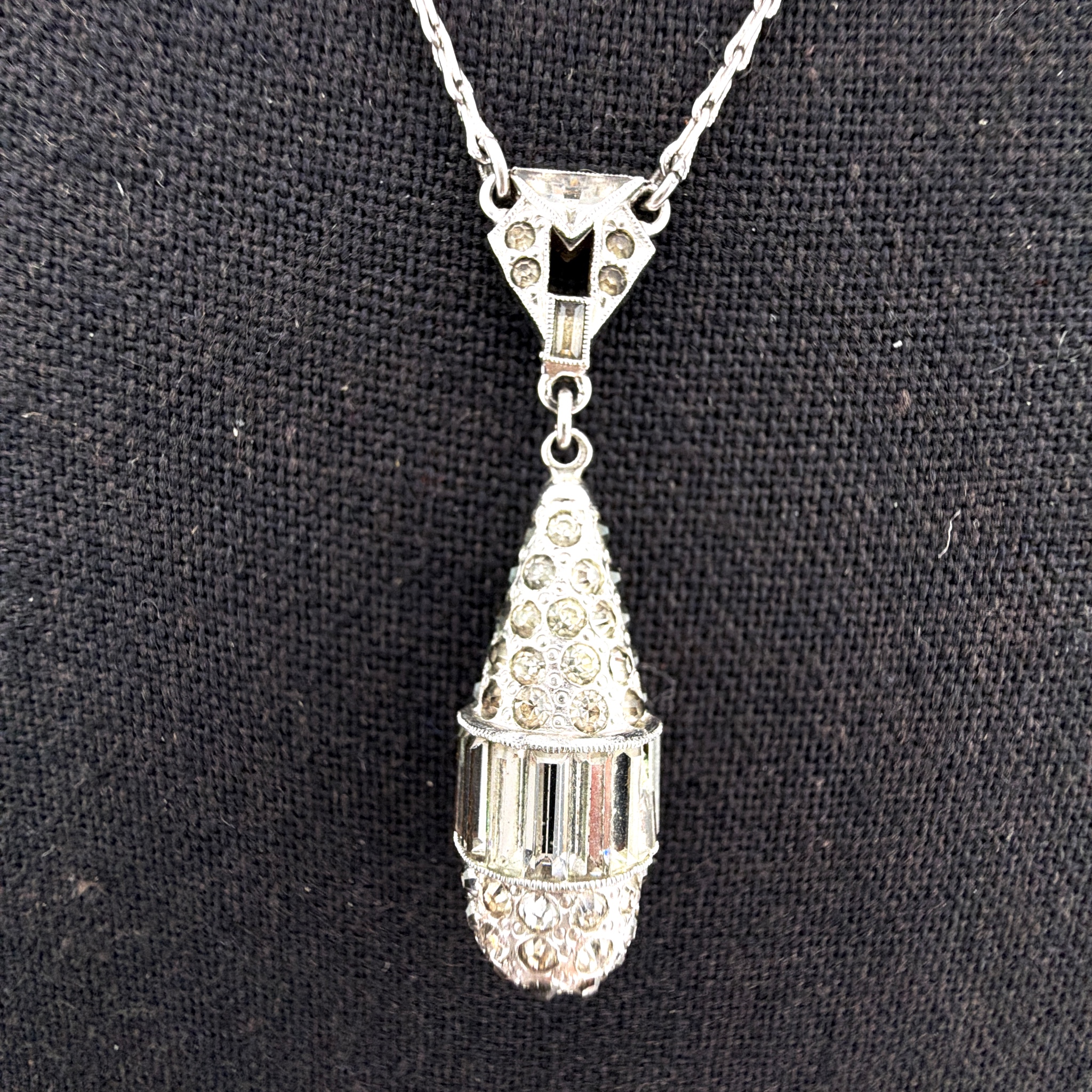 Art Deco 20s–40s 17 in Silver Tone Baguette & Pavé Austrian Crystal Drop Pendant Necklace 10.88g — Detail