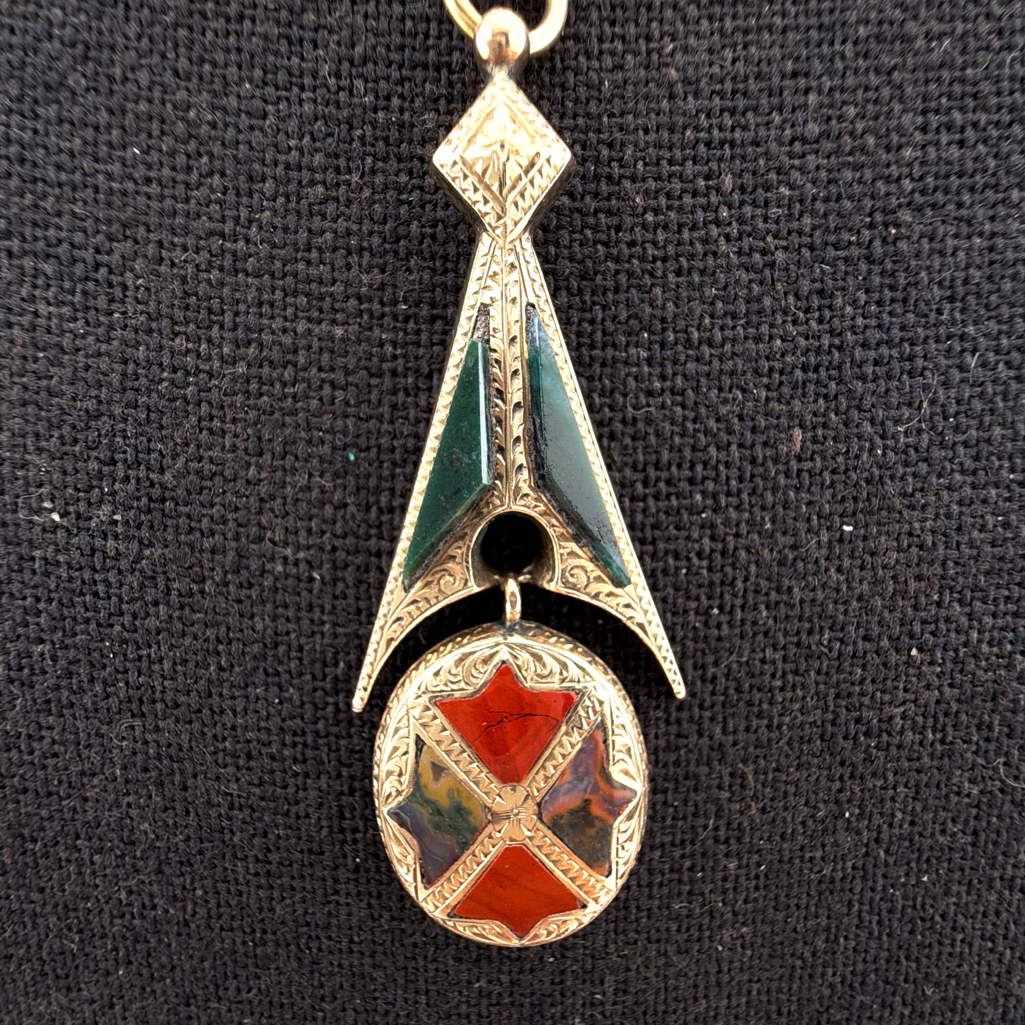 $ 10k Victorian Scottish Agate 1870s–1900s 19.75 in Scottish Pebble Agate Inlay Articulated Drop Pendant Necklace 4.80g — Detail